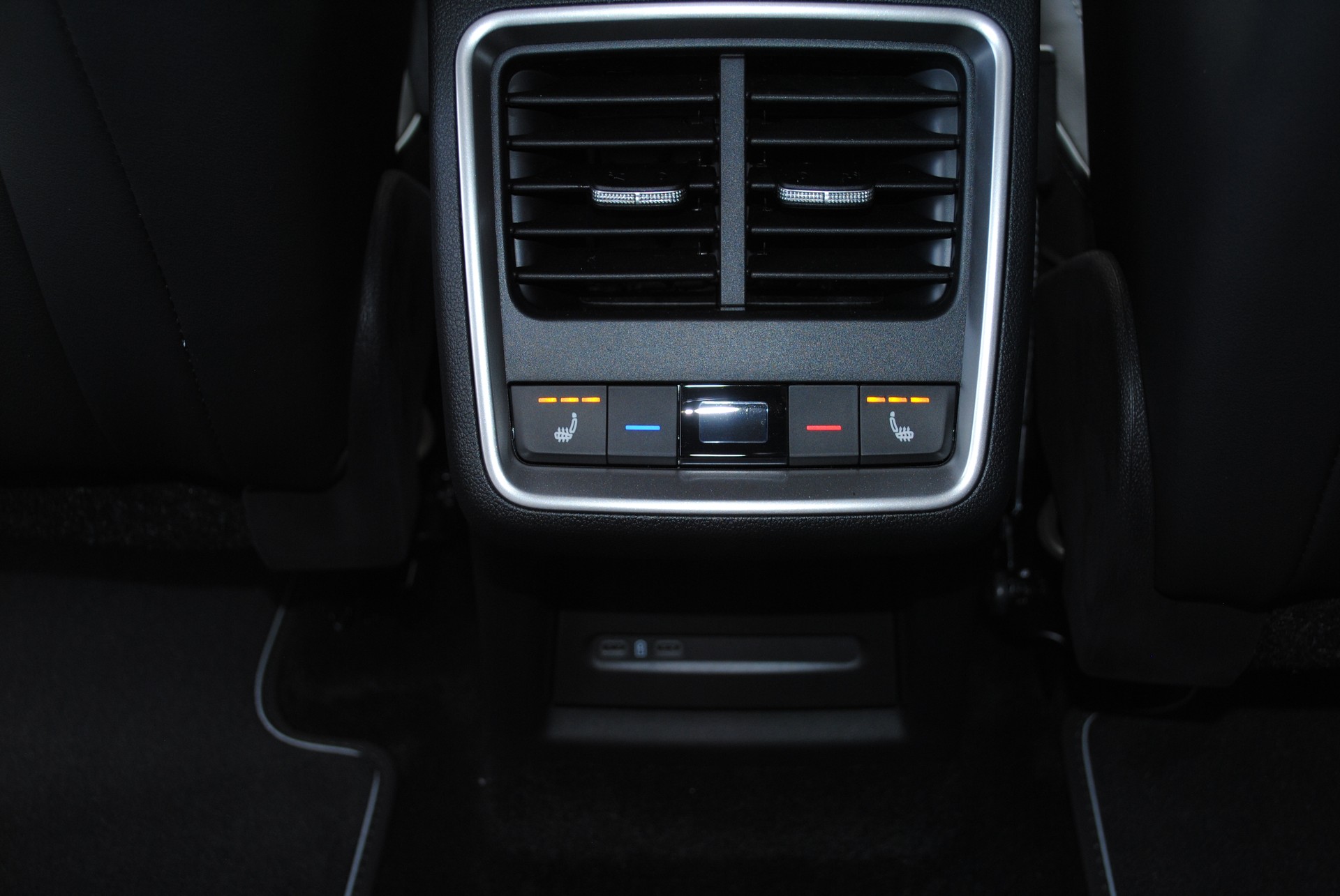 SKODA Enyaq 85x Sportline 4x4-image-17