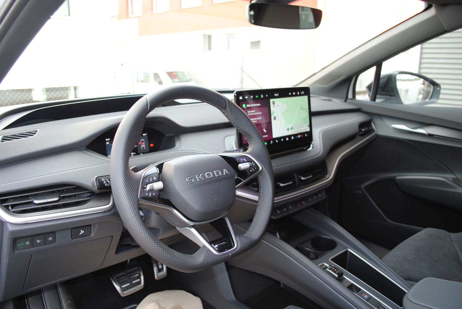 SKODA Enyaq 85x Sportline 4x4-image-11