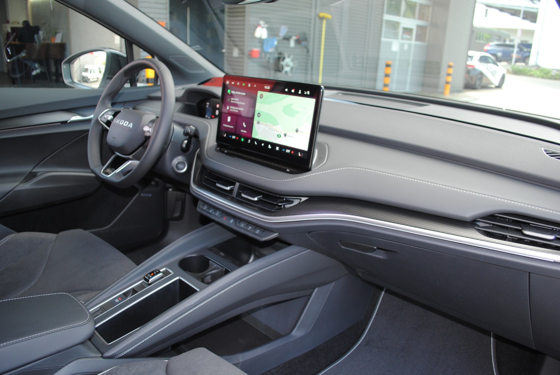 SKODA Enyaq 85x Sportline 4x4-image-13