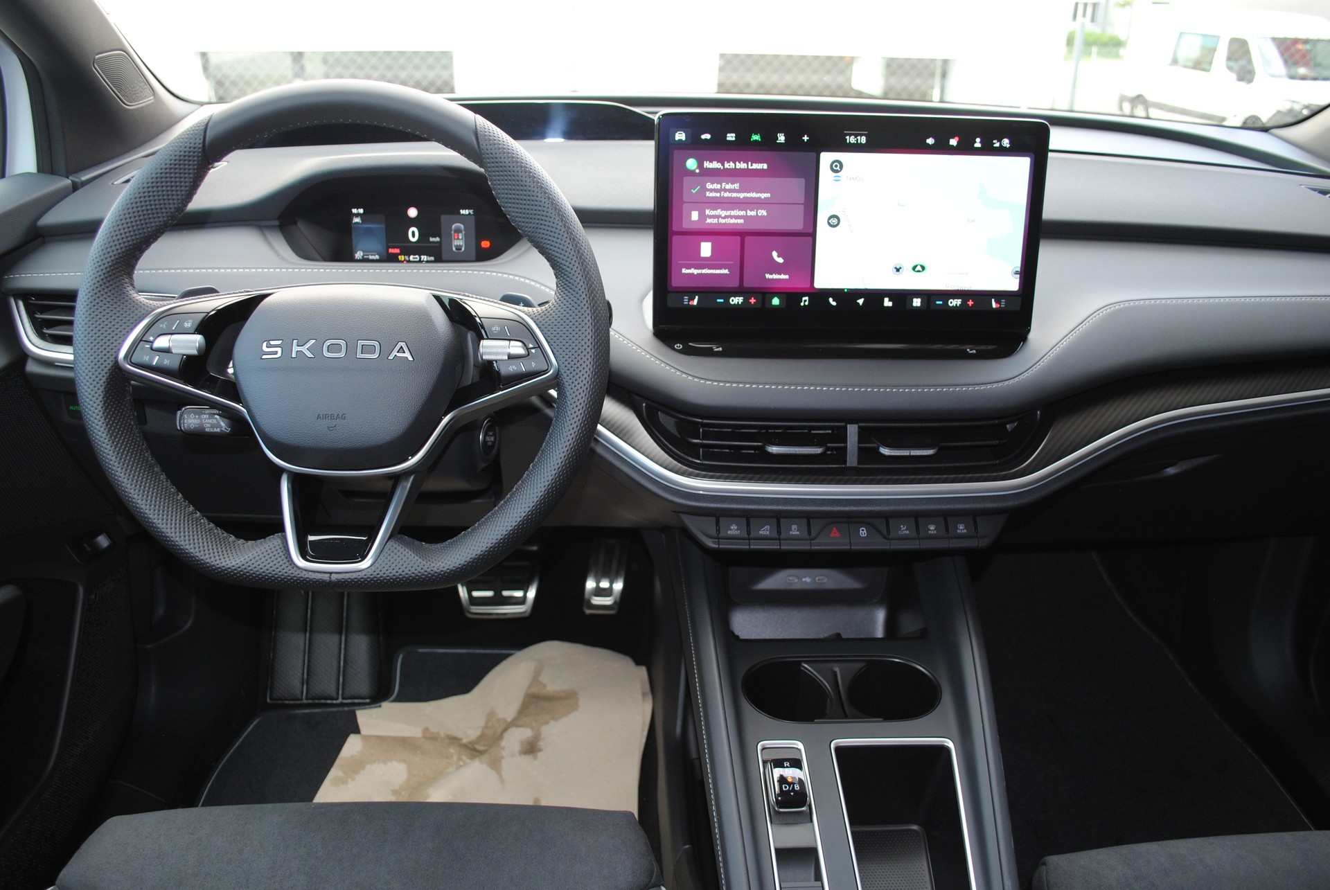 SKODA Enyaq 85x Sportline 4x4-image-12