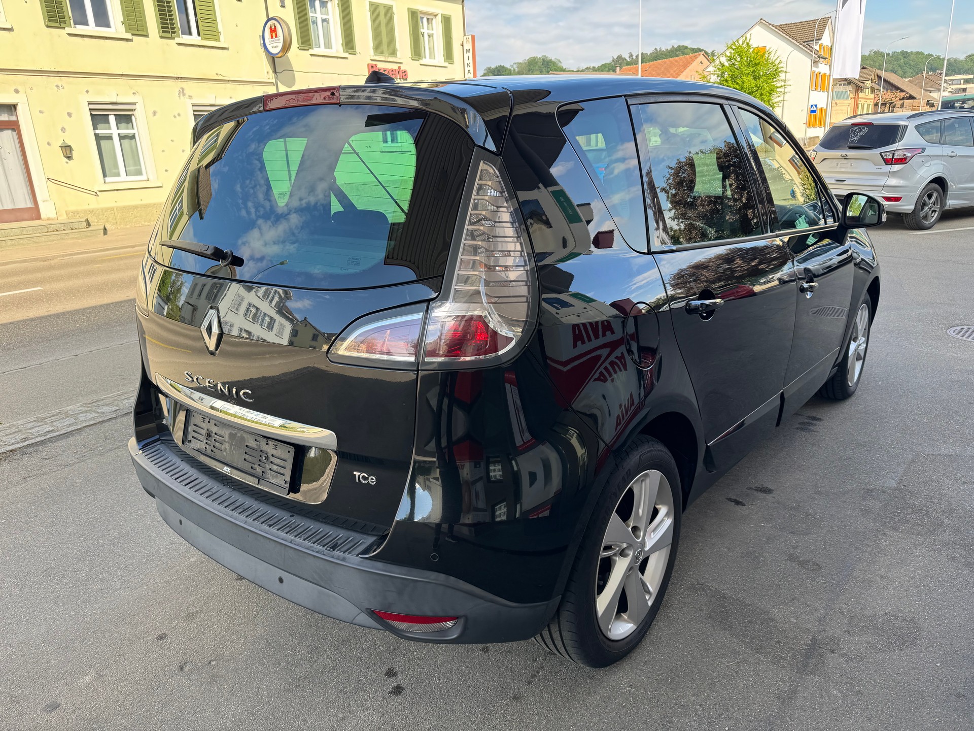 RENAULT Scénic 1.4 16V Turbo Bose-image-5