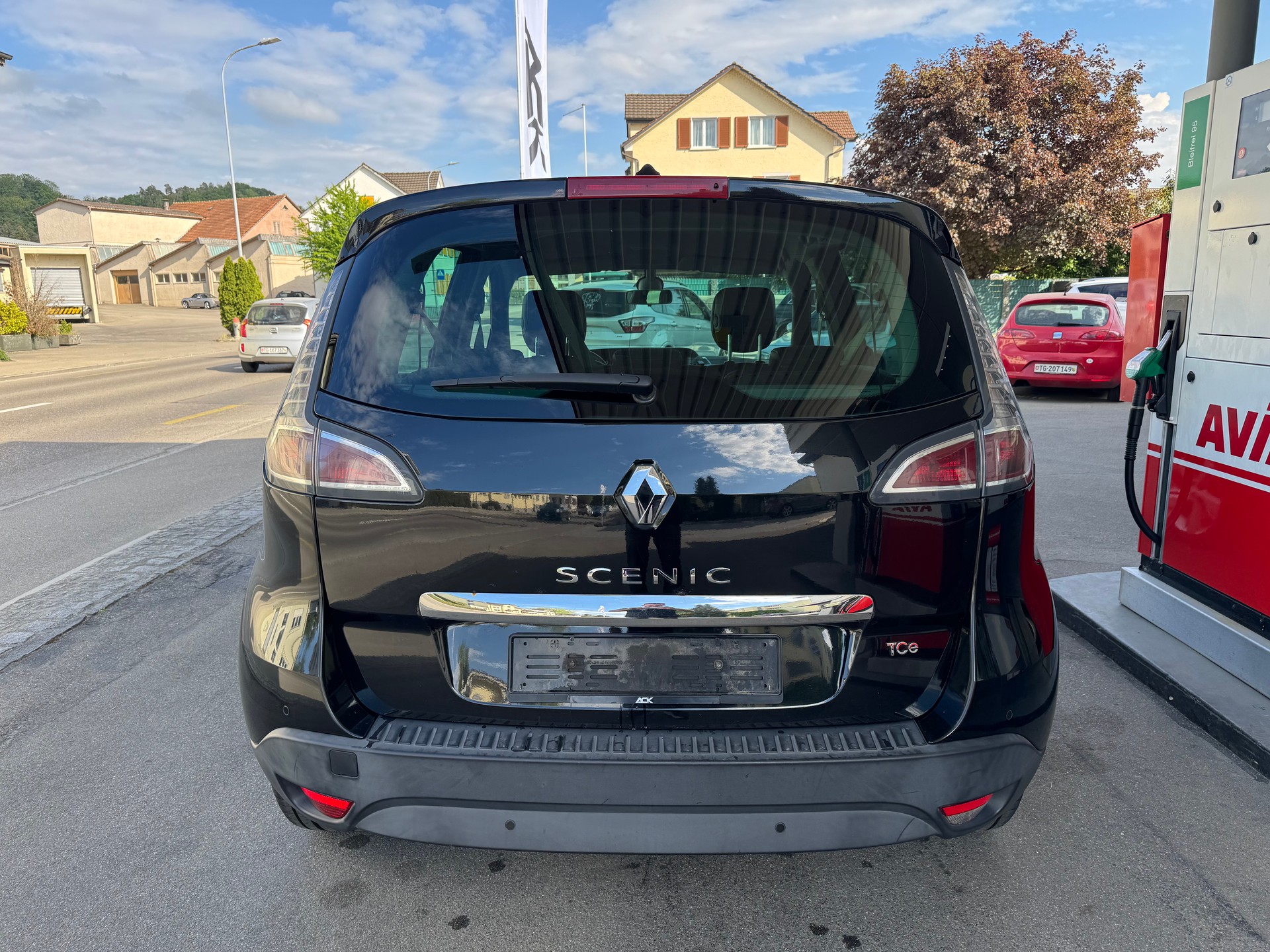 RENAULT Scénic 1.4 16V Turbo Bose-image-4