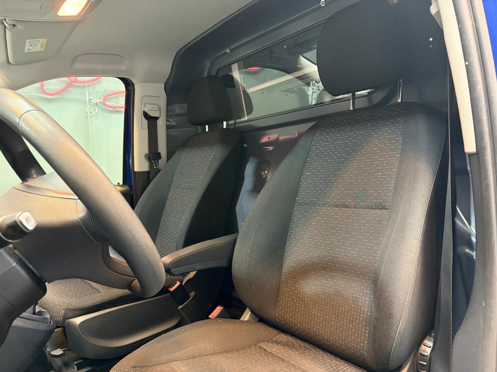 MERCEDES-BENZ Vito 116 CDI Pro-image-10