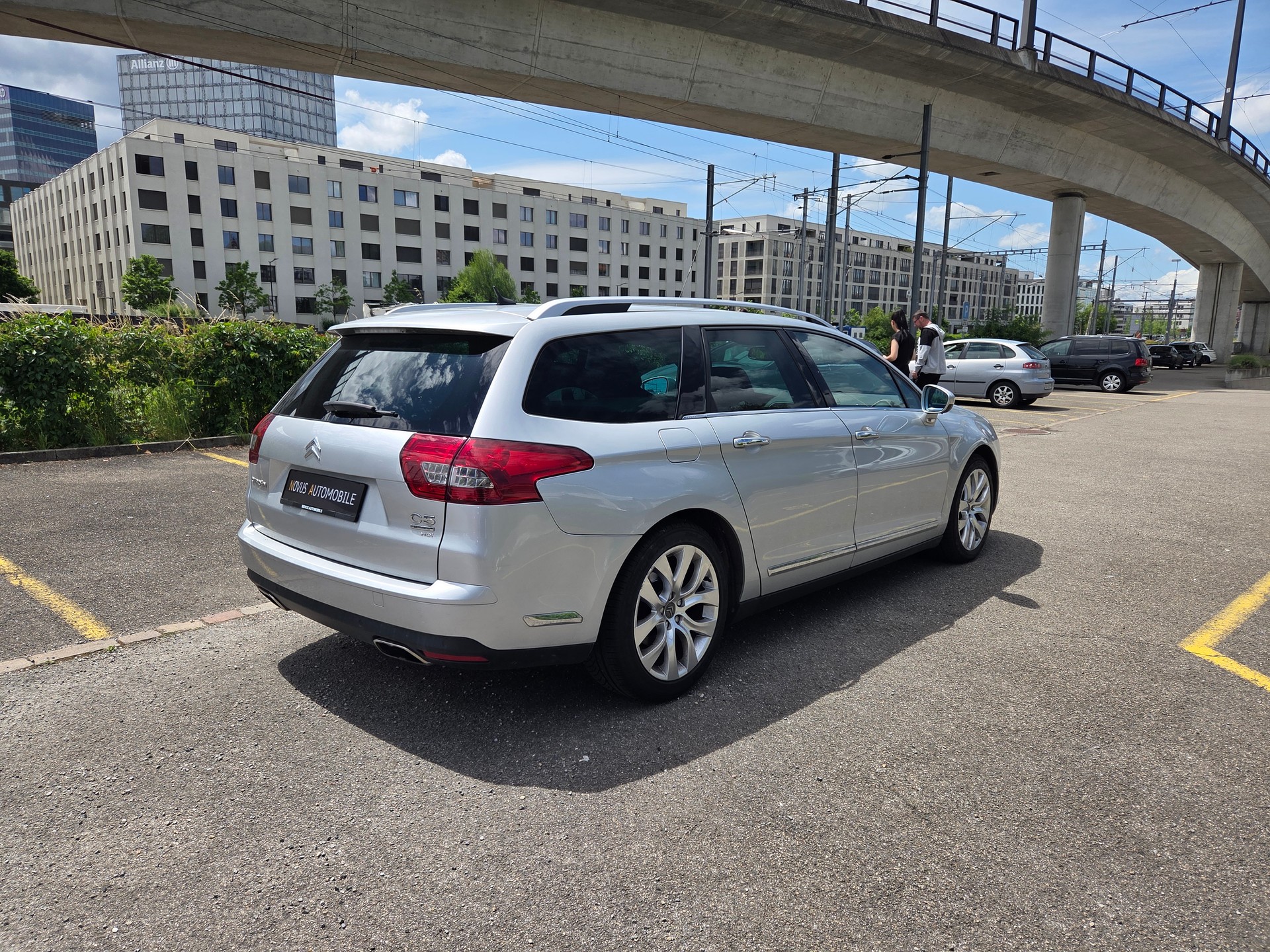 CITROEN C5 Tourer 3.0 HDi V6 Exclusive Automatic-image-4