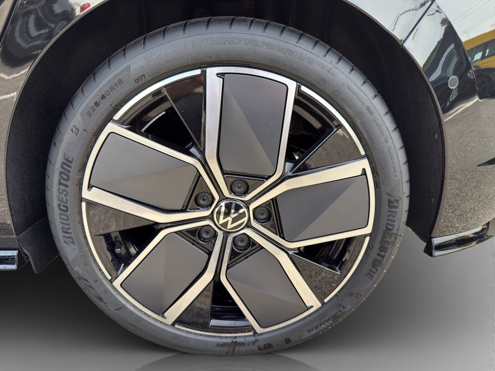 VW Golf 2.0 TSI R-Line DSG 4 Motion-image-13