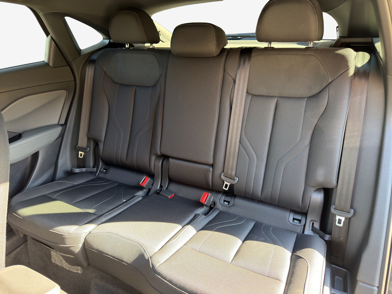 AUDI Q3 Sportback e-hybrid 200 kW S tronig-image-11