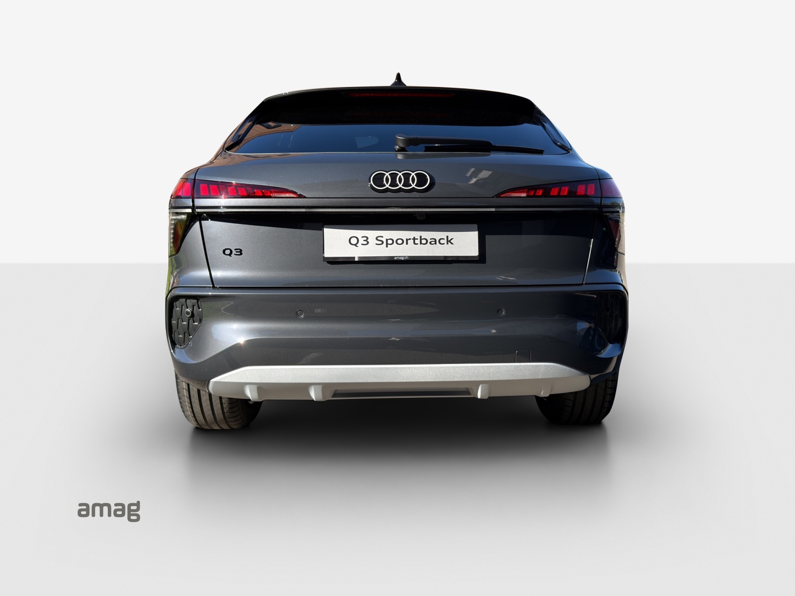 AUDI Q3 Sportback e-hybrid 200 kW S tronig-showroom-element-3