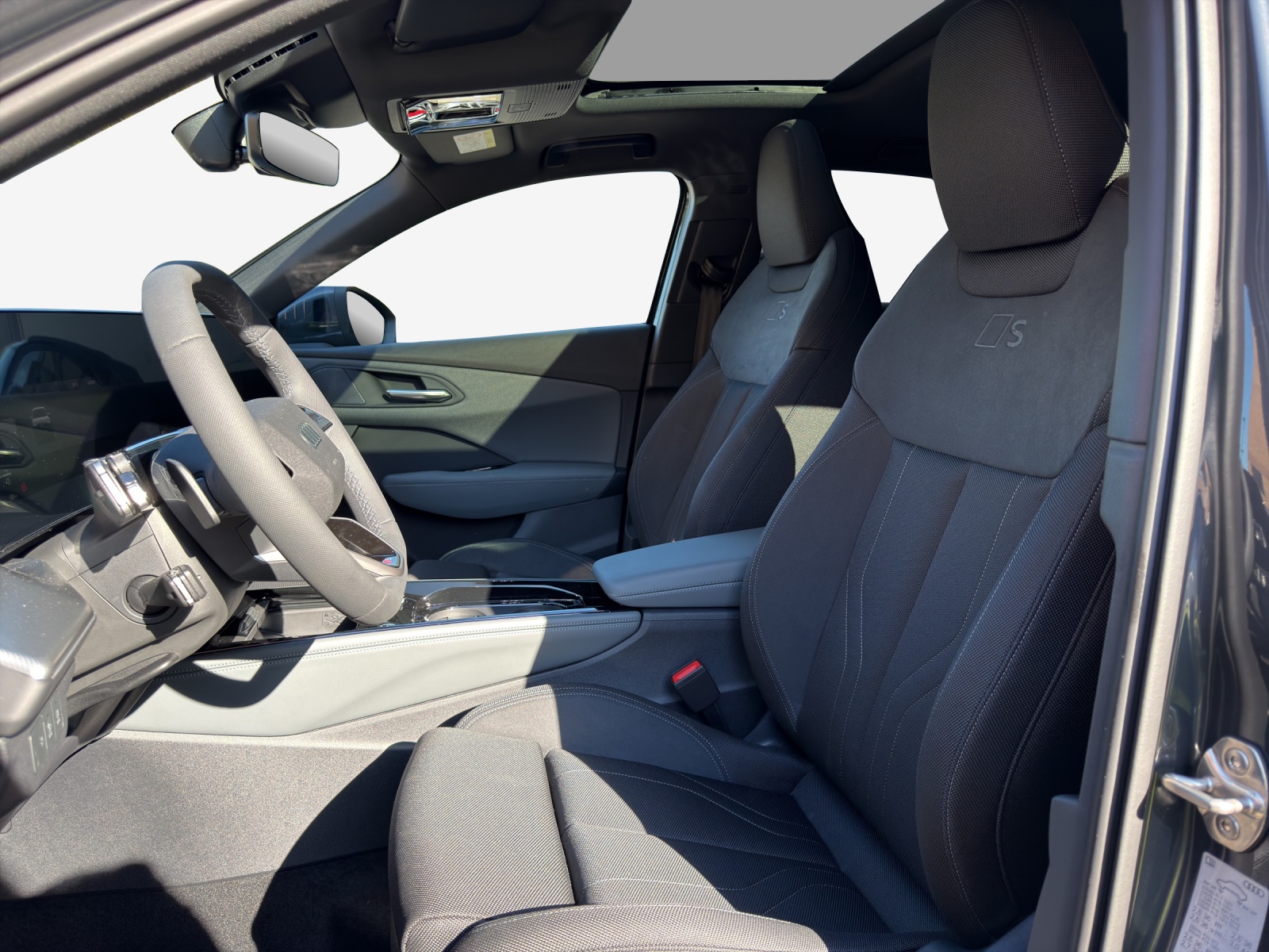 AUDI Q3 Sportback e-hybrid 200 kW S tronig-image-7