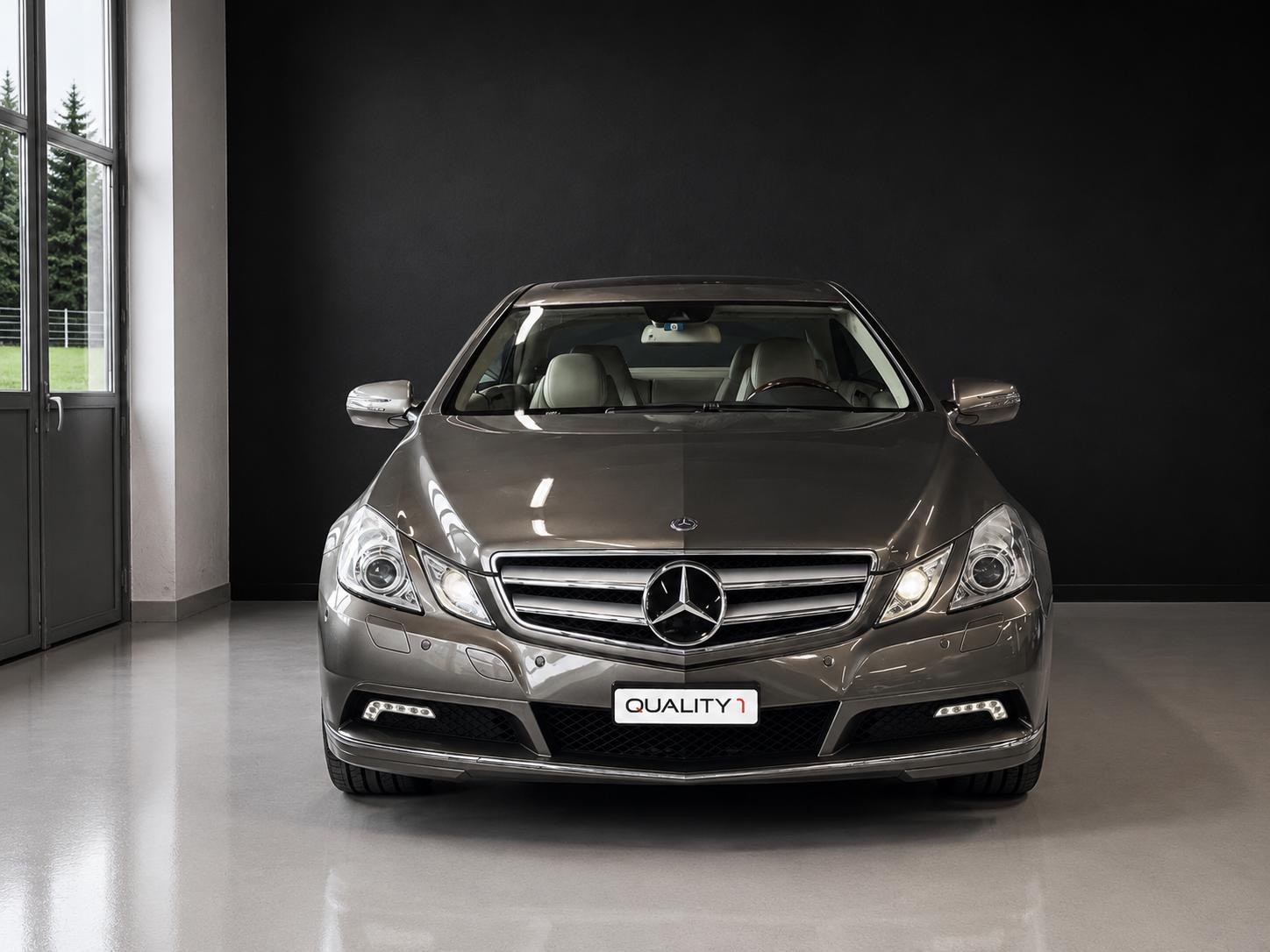 MERCEDES-BENZ E 350 CGI BlueEfficiency 7G-Tronic-image-2