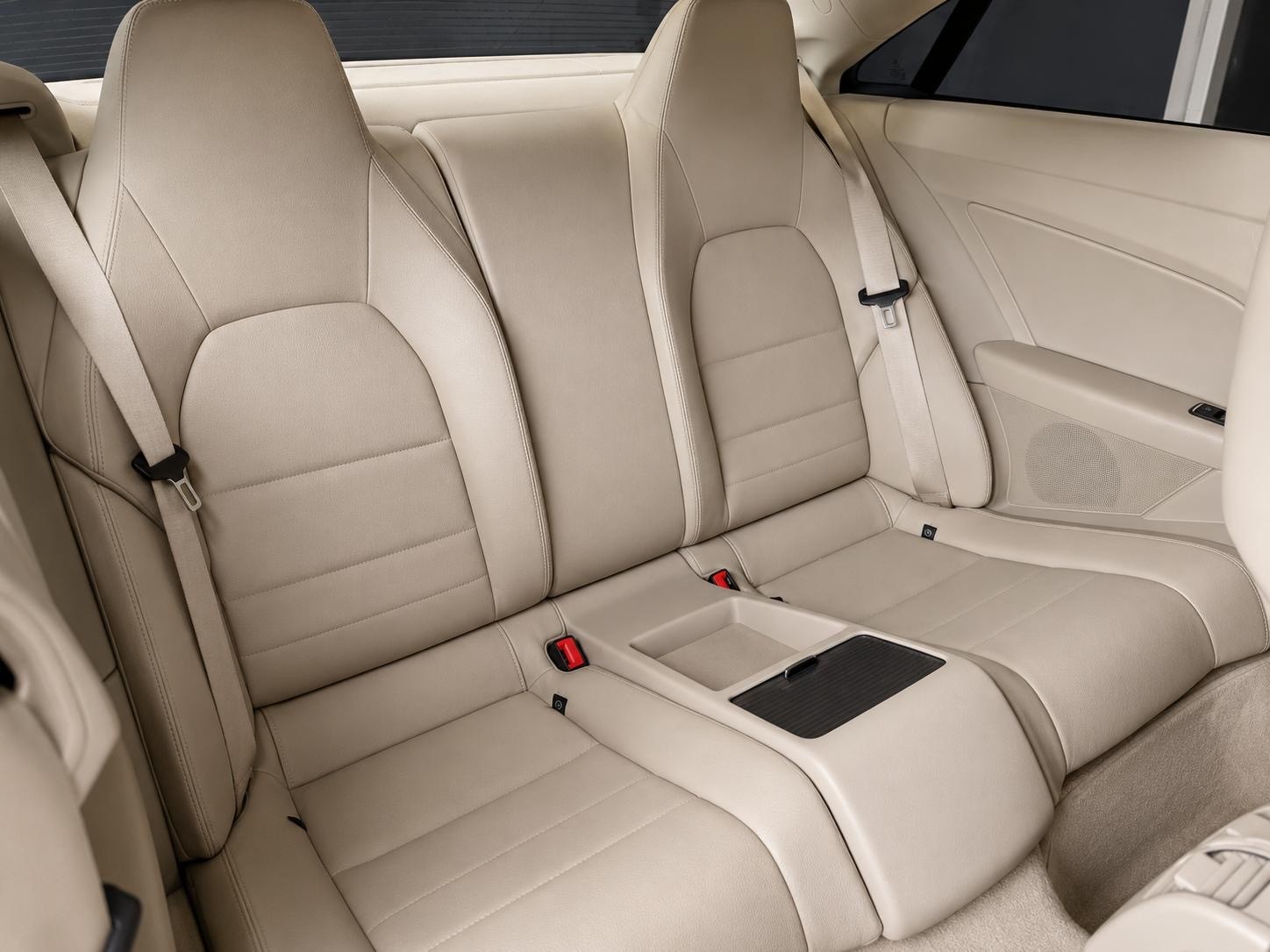 MERCEDES-BENZ E 350 CGI BlueEfficiency 7G-Tronic-image-11