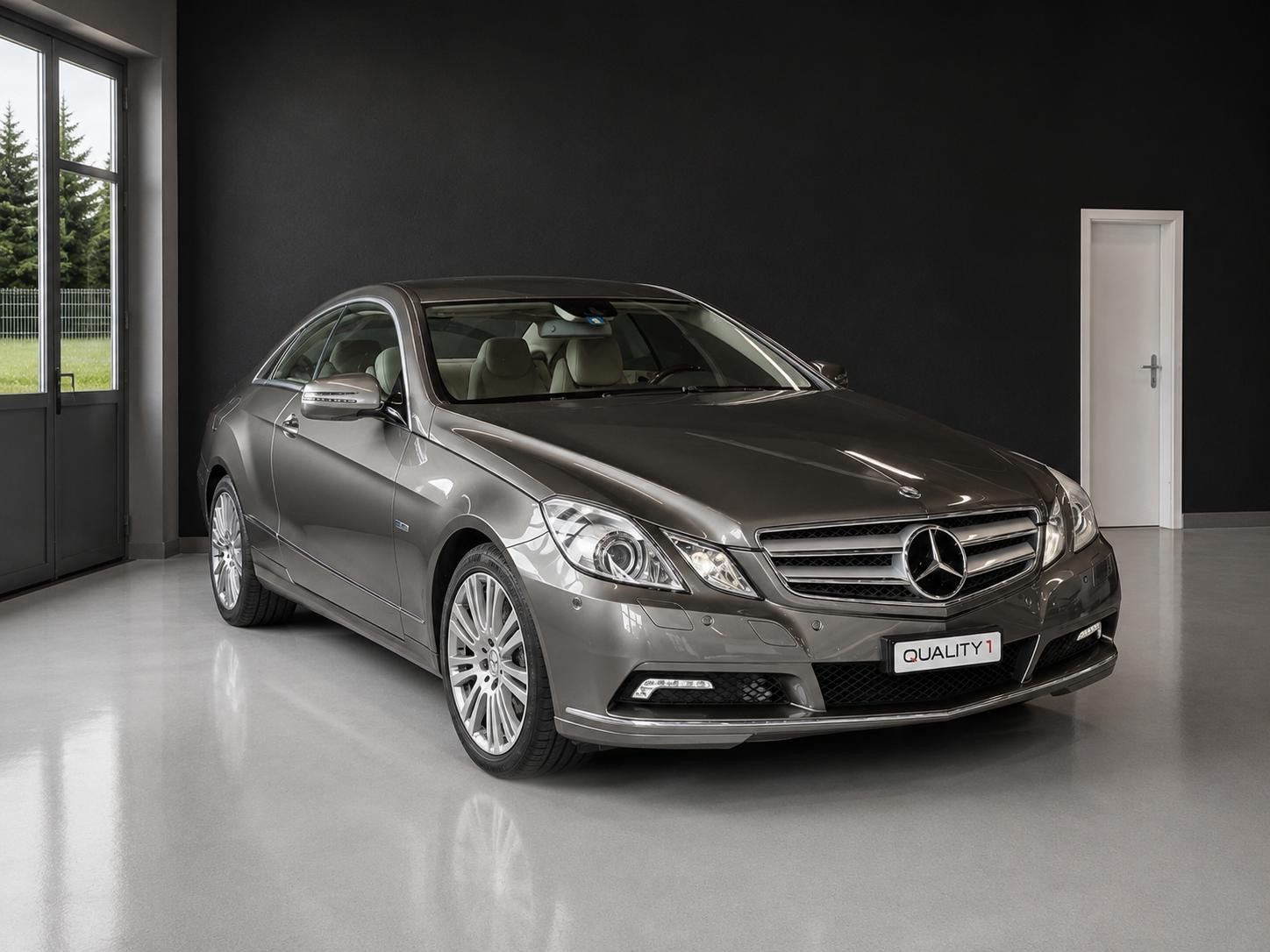 MERCEDES-BENZ E 350 CGI BlueEfficiency 7G-Tronic
