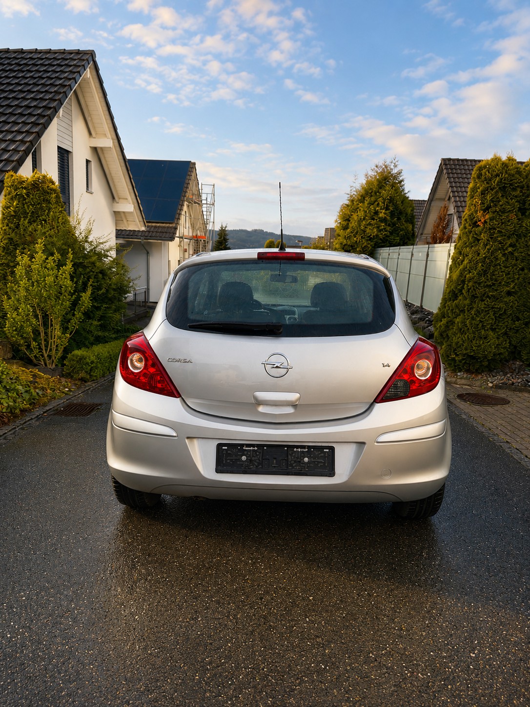 OPEL 1.4i 16V TP Limited Edition-image-4