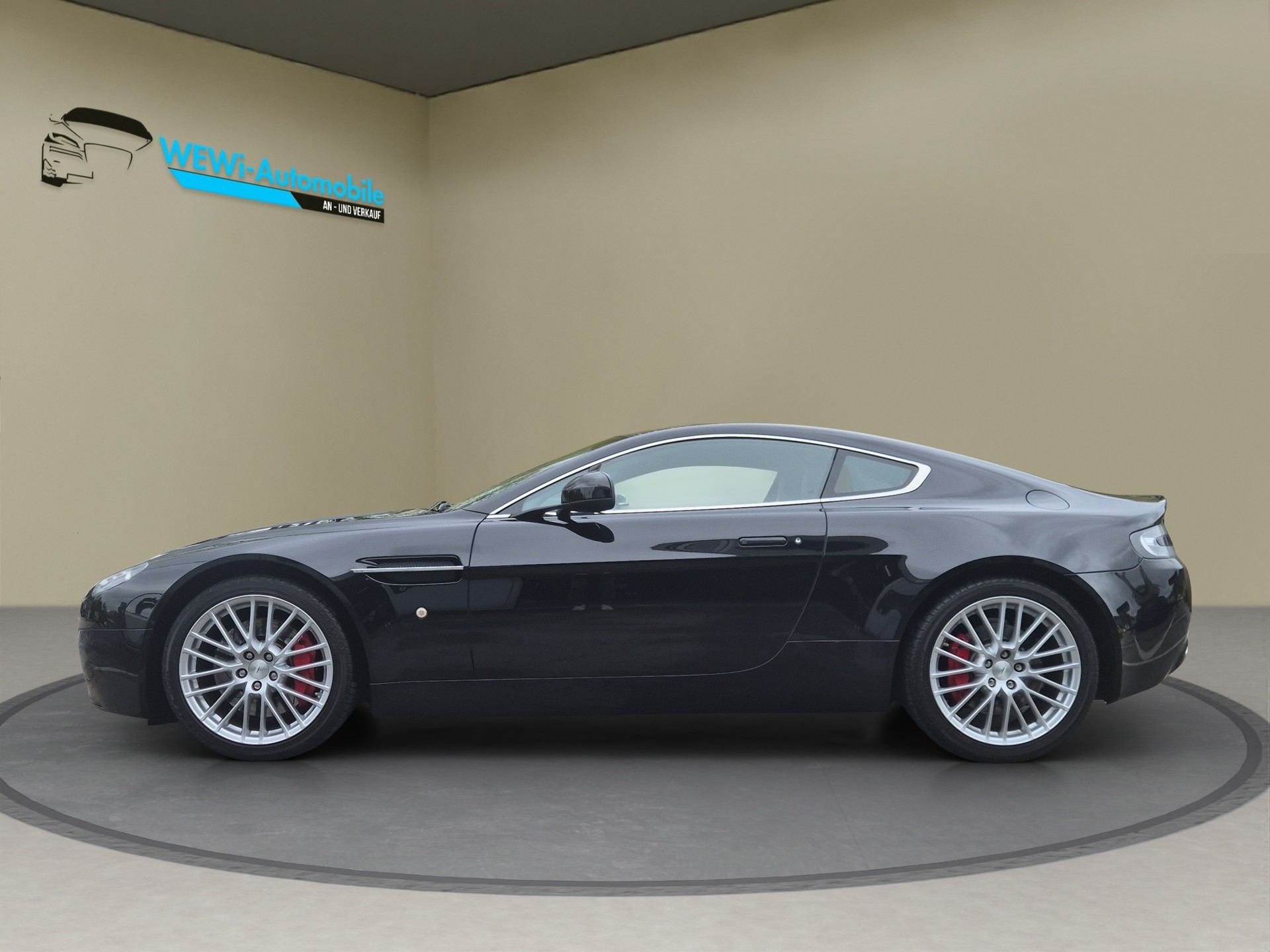 ASTON MARTIN V8 Vantage 4.7 Sportshift-showroom-element-1