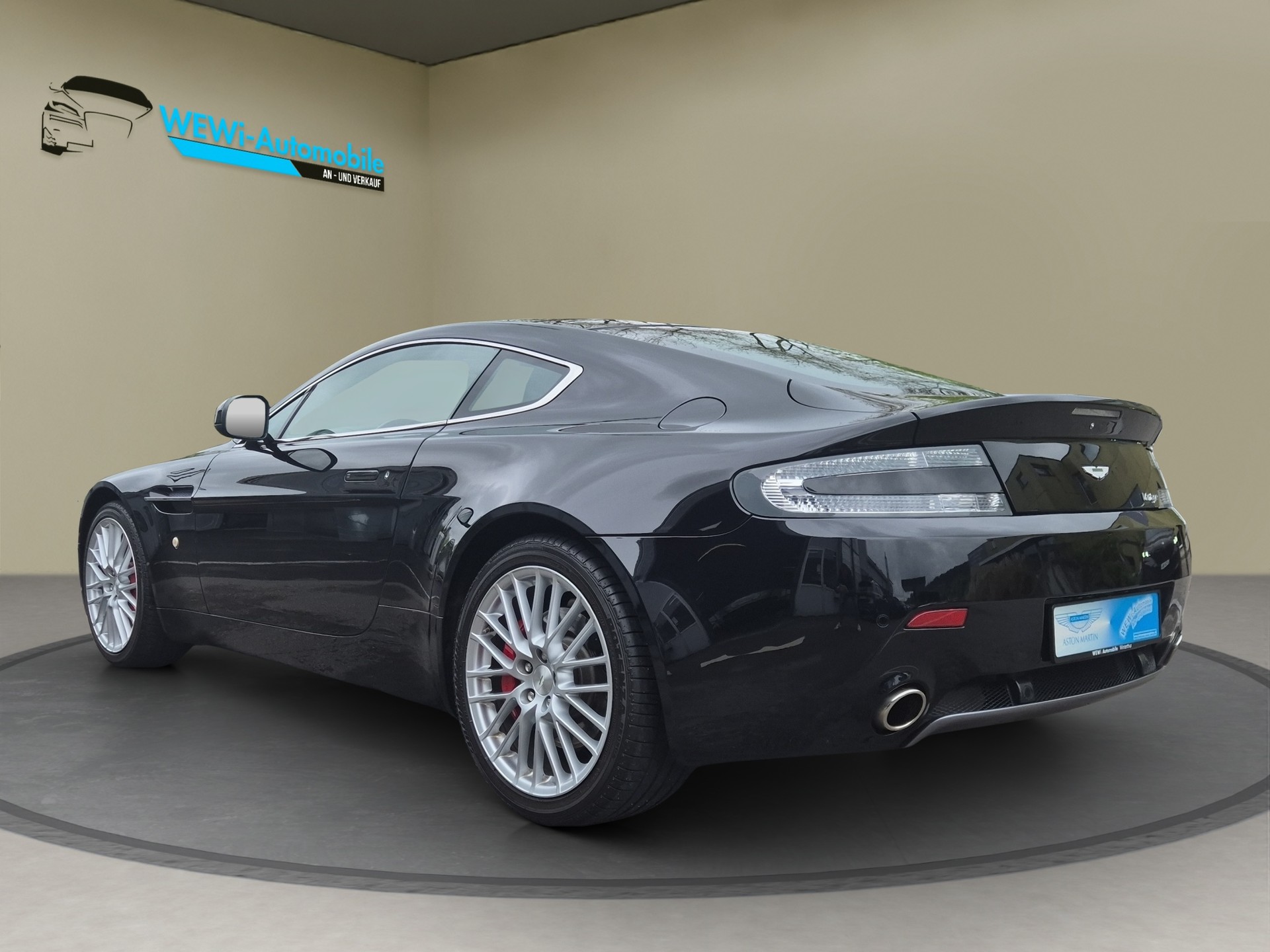 ASTON MARTIN V8 Vantage 4.7 Sportshift-showroom-element-2