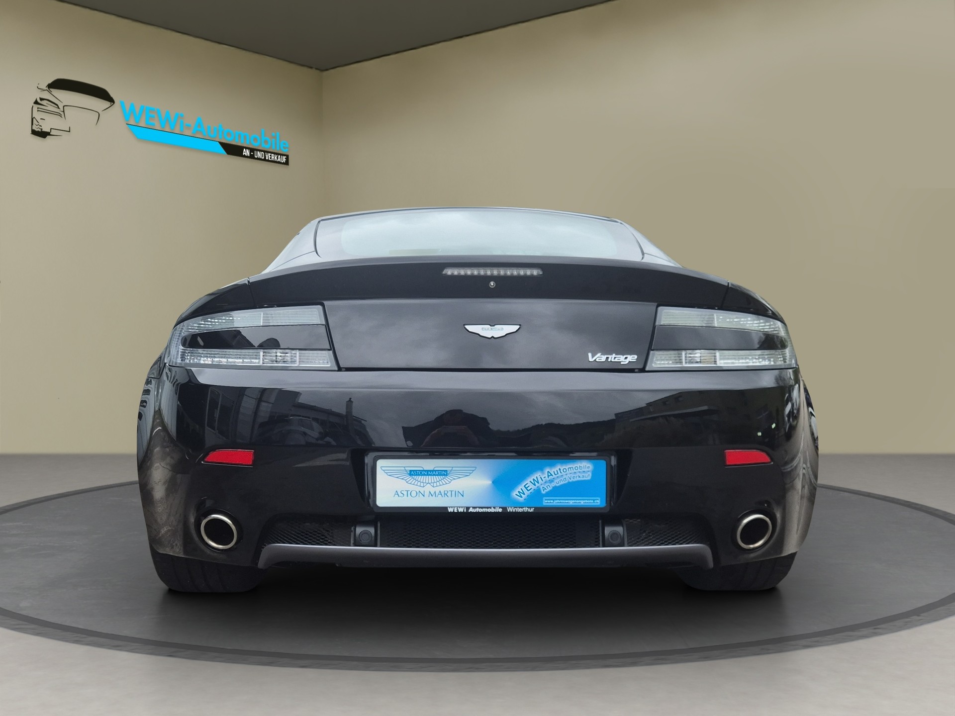 ASTON MARTIN V8 Vantage 4.7 Sportshift-showroom-element-3
