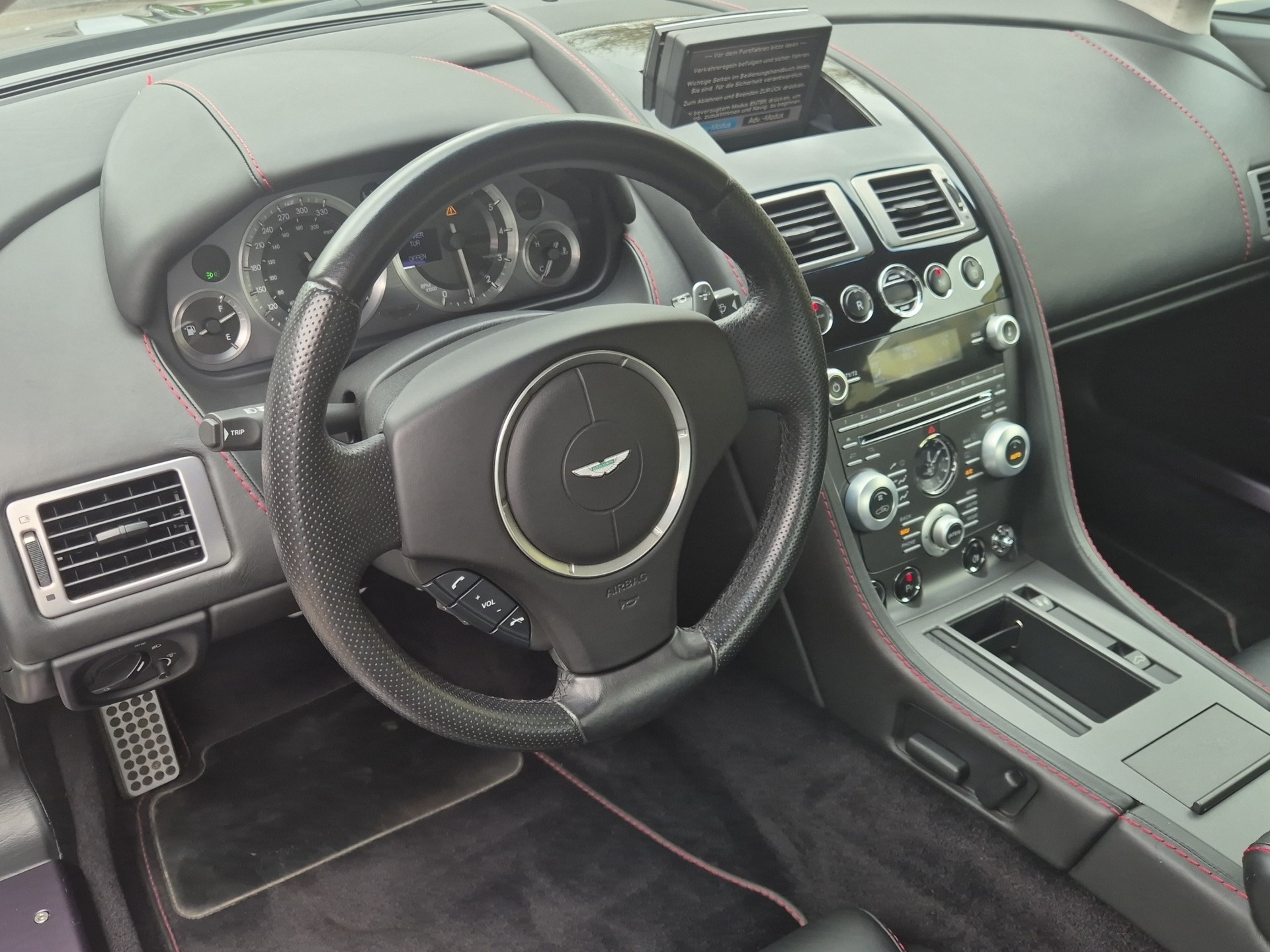 ASTON MARTIN V8 Vantage 4.7 Sportshift-image-9
