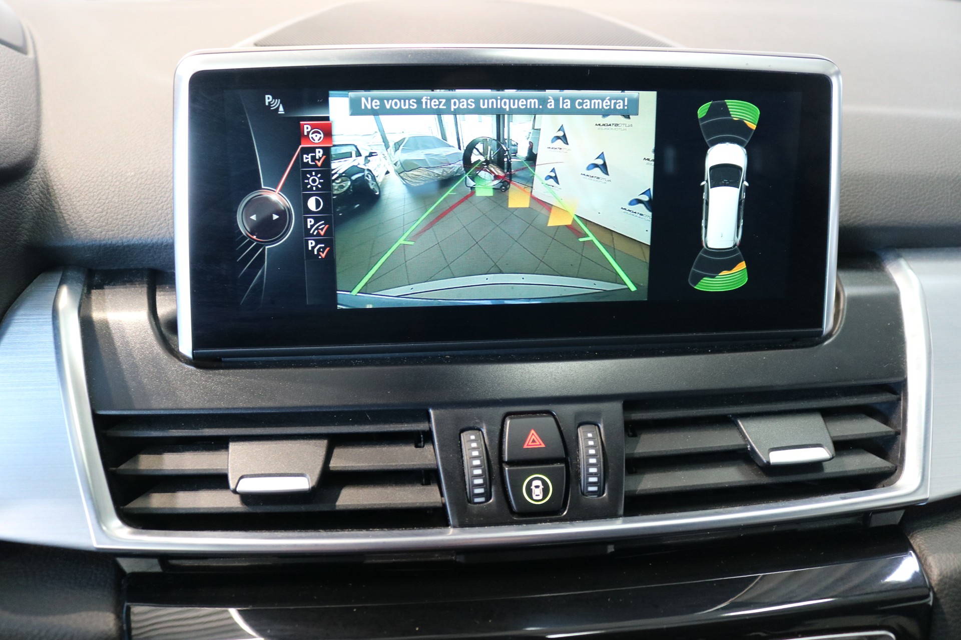 BMW 220i Gran Tourer Luxury Line Steptronic-image-47