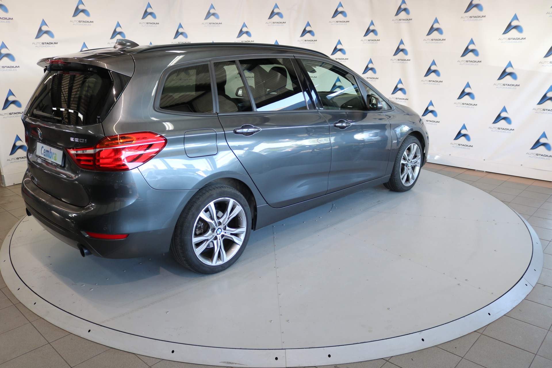 BMW 220i Gran Tourer Luxury Line Steptronic-image-21