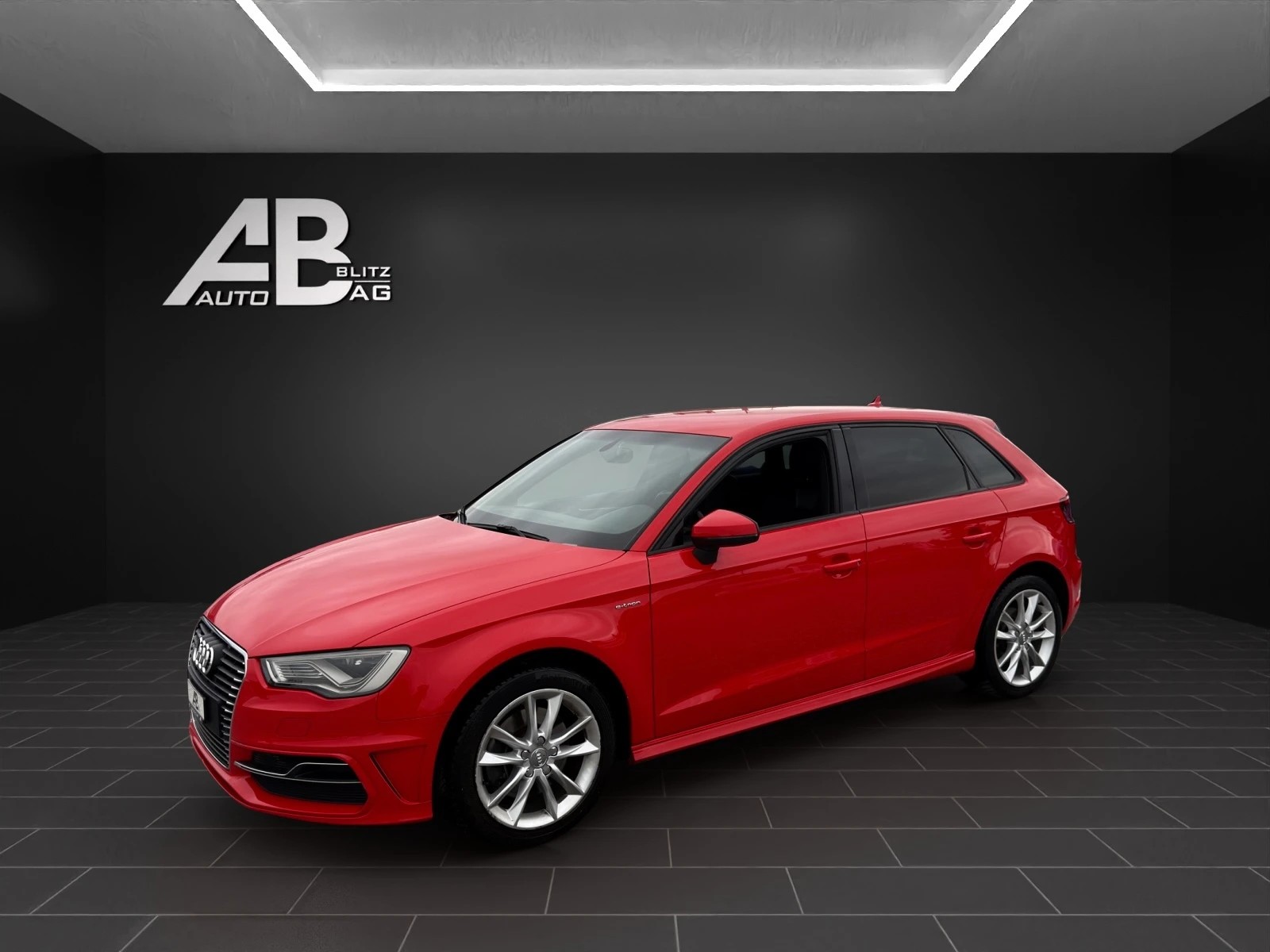 AUDI A3 Sportback 1.4 e-tron Ambition S-tronic-showroom-element-1