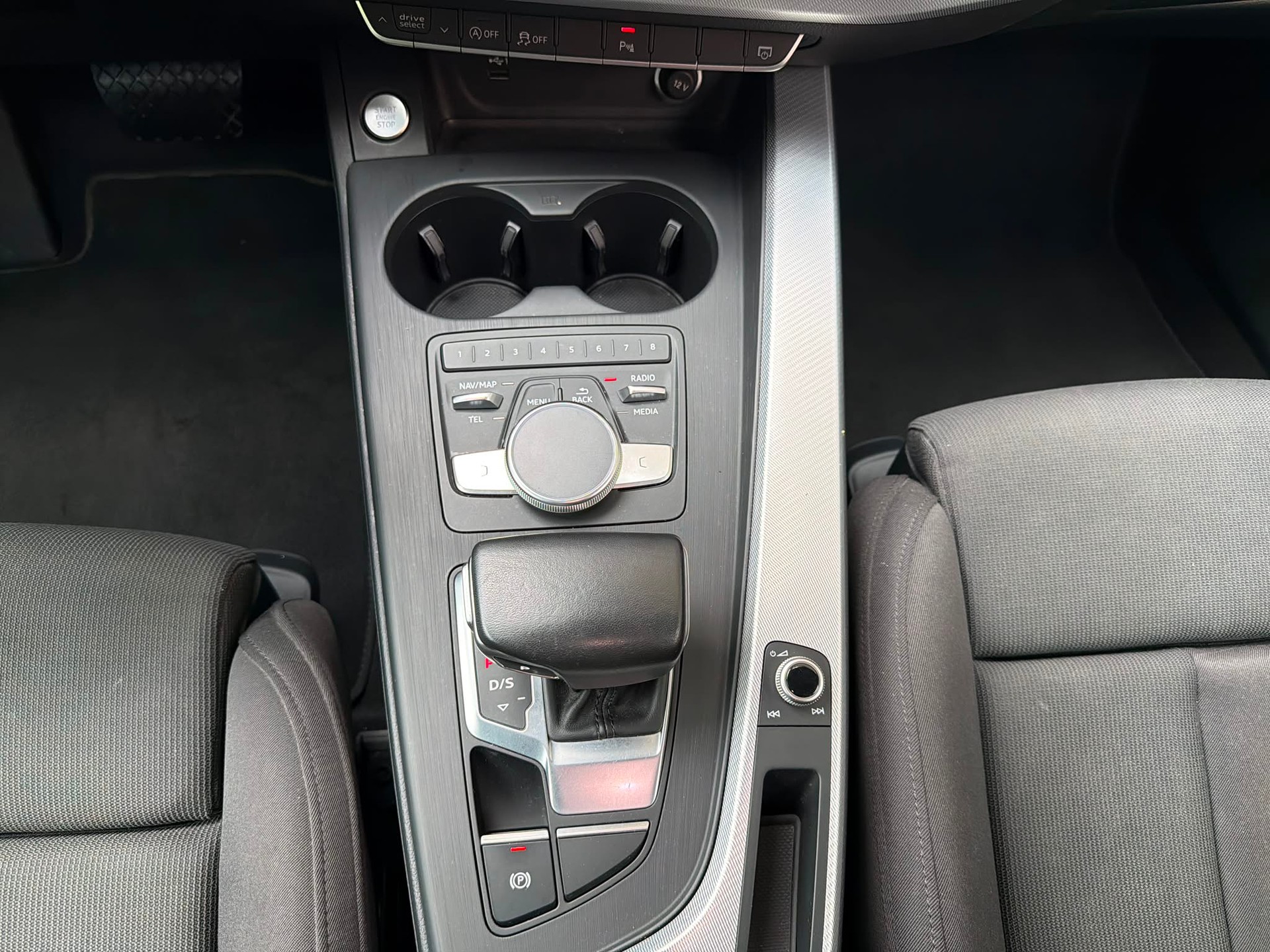 AUDI SB 40 TDI-image-12