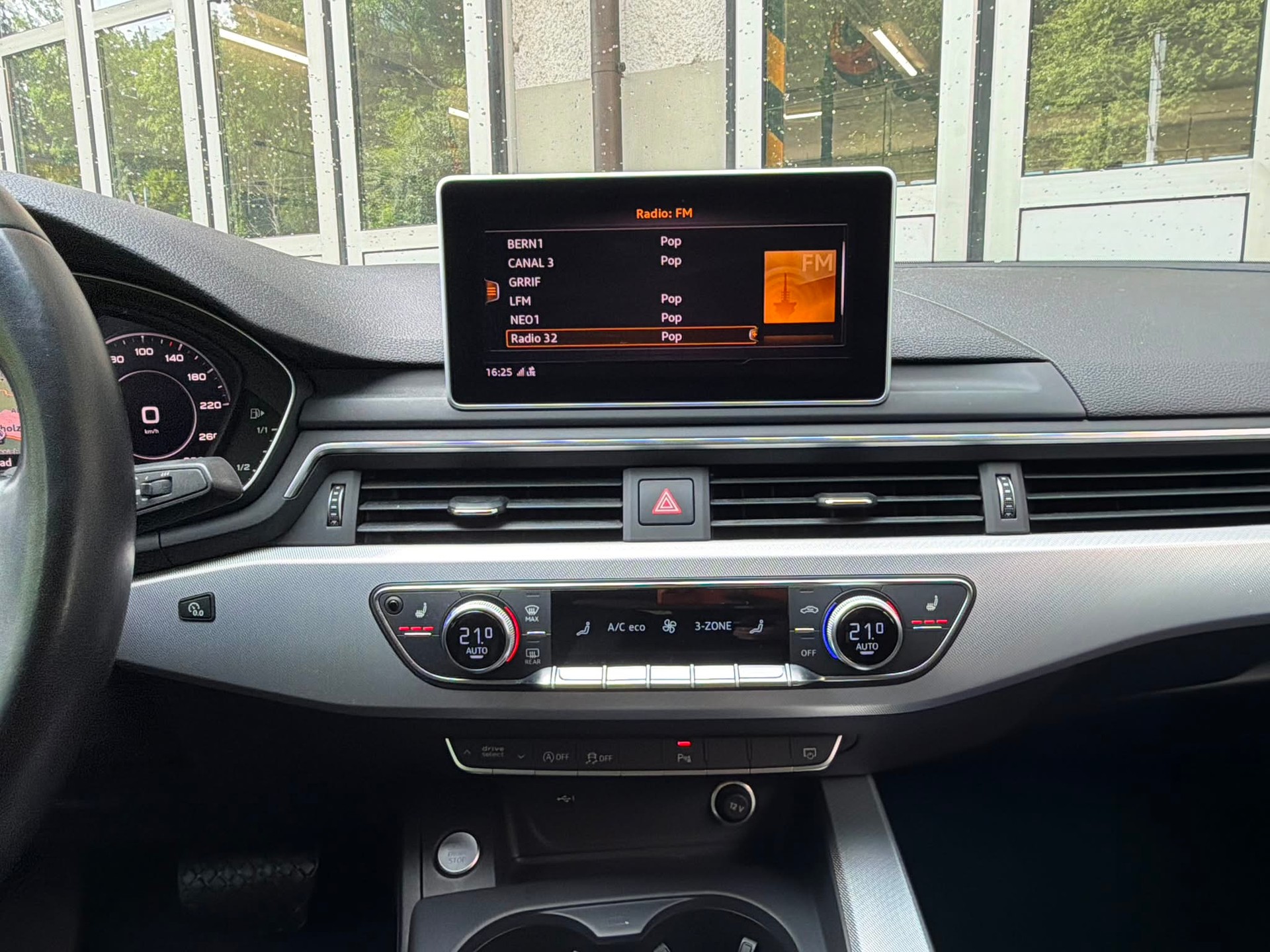 AUDI SB 40 TDI-image-9