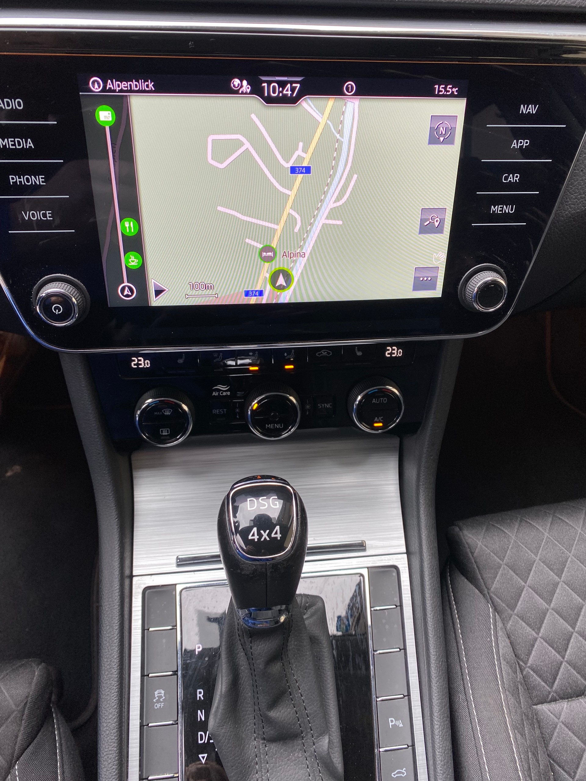 SKODA Superb Combi 2.0 TDi Ambition 4x4 DSG-image-4