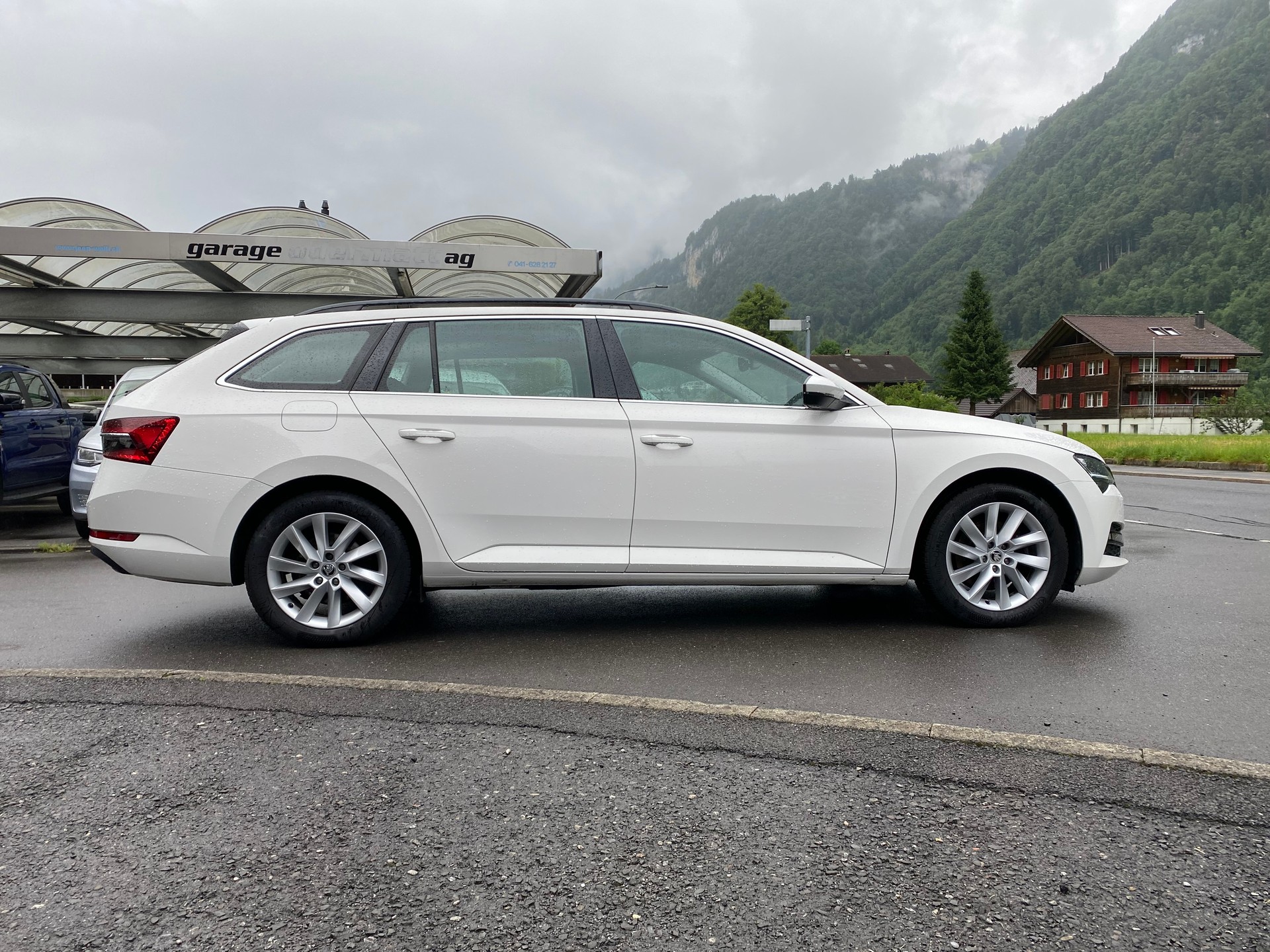 SKODA Superb Combi 2.0 TDi Ambition 4x4 DSG-image-15