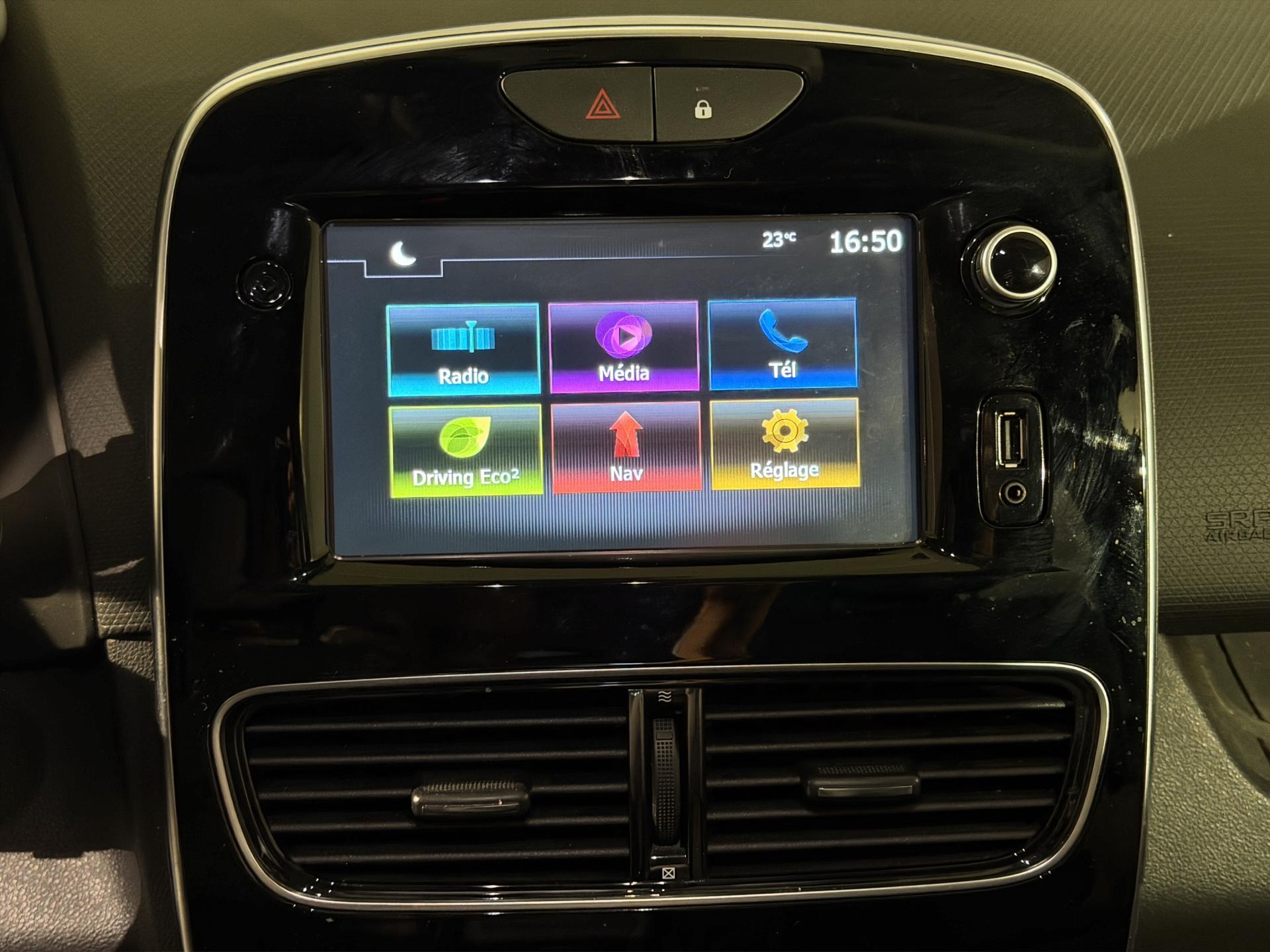 RENAULT Clio 1.2 16V T Intens EDC-image-12