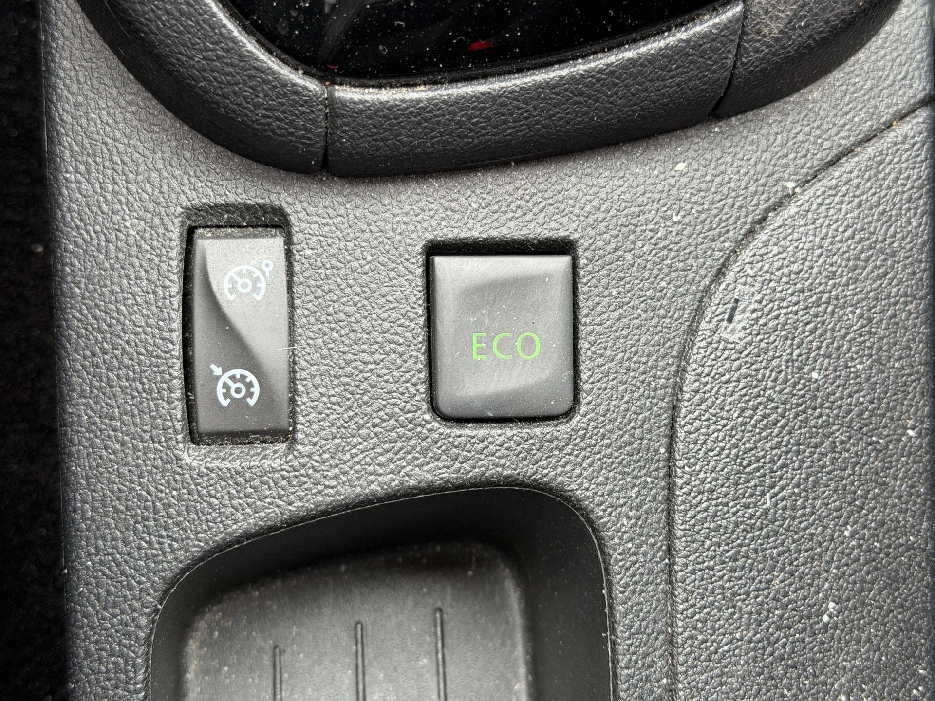 RENAULT Clio 1.2 16V T Intens EDC-image-20