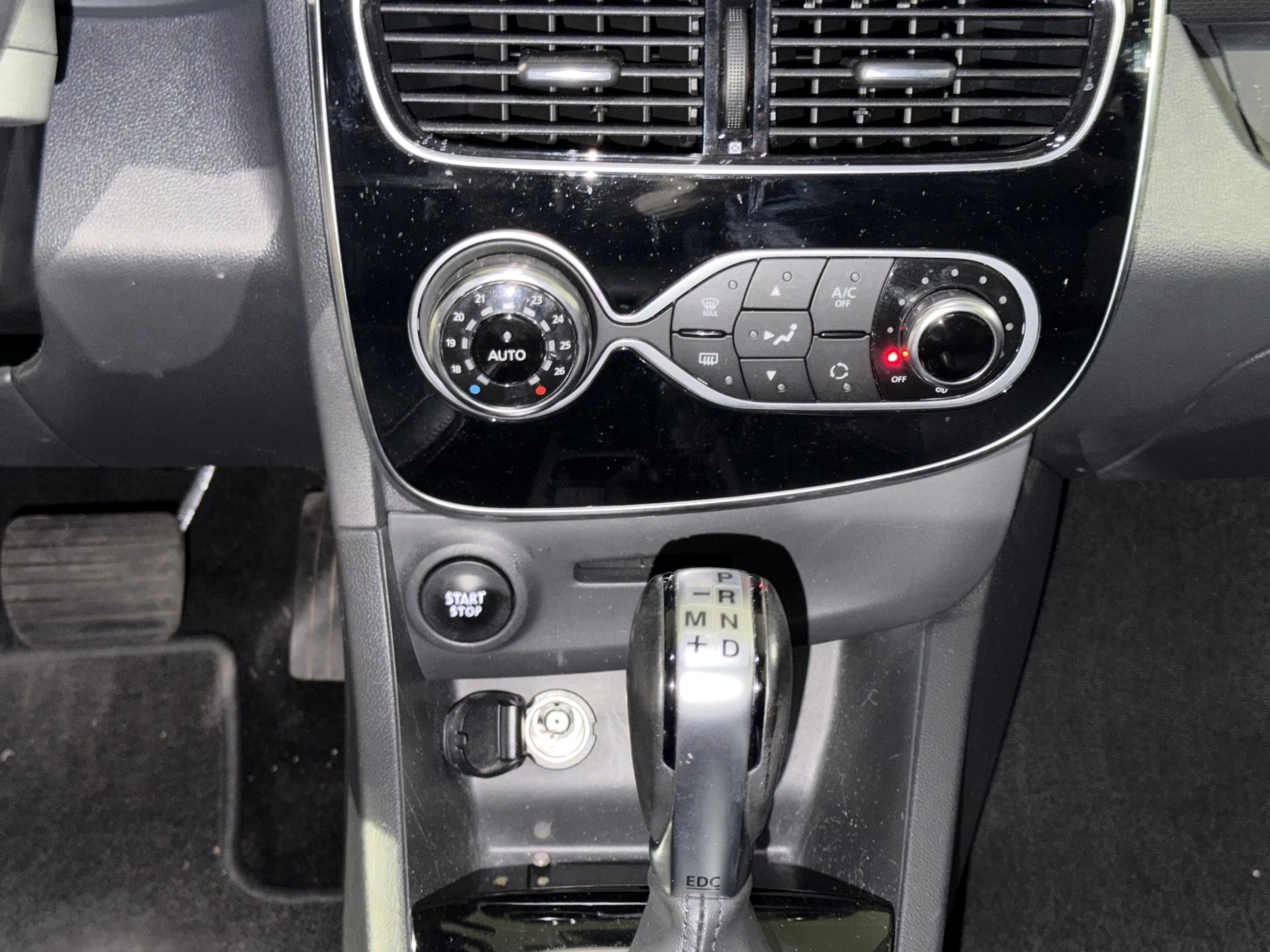 RENAULT Clio 1.2 16V T Intens EDC-image-11