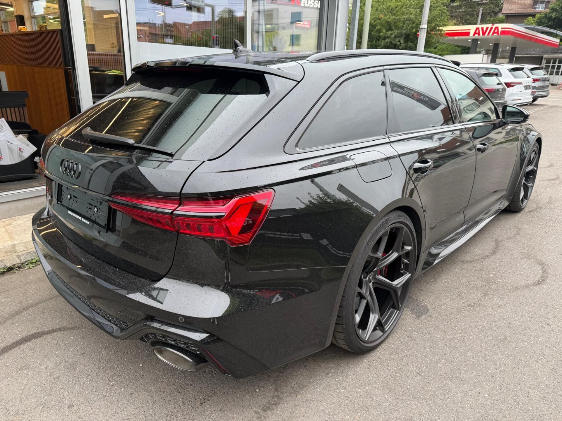 AUDI RS6 AVANT 4.0 TFSI QUATTRO PERFORMANCE *** VOLLAUSSTATTUNG & KERAMIK ***-showroom-element-3