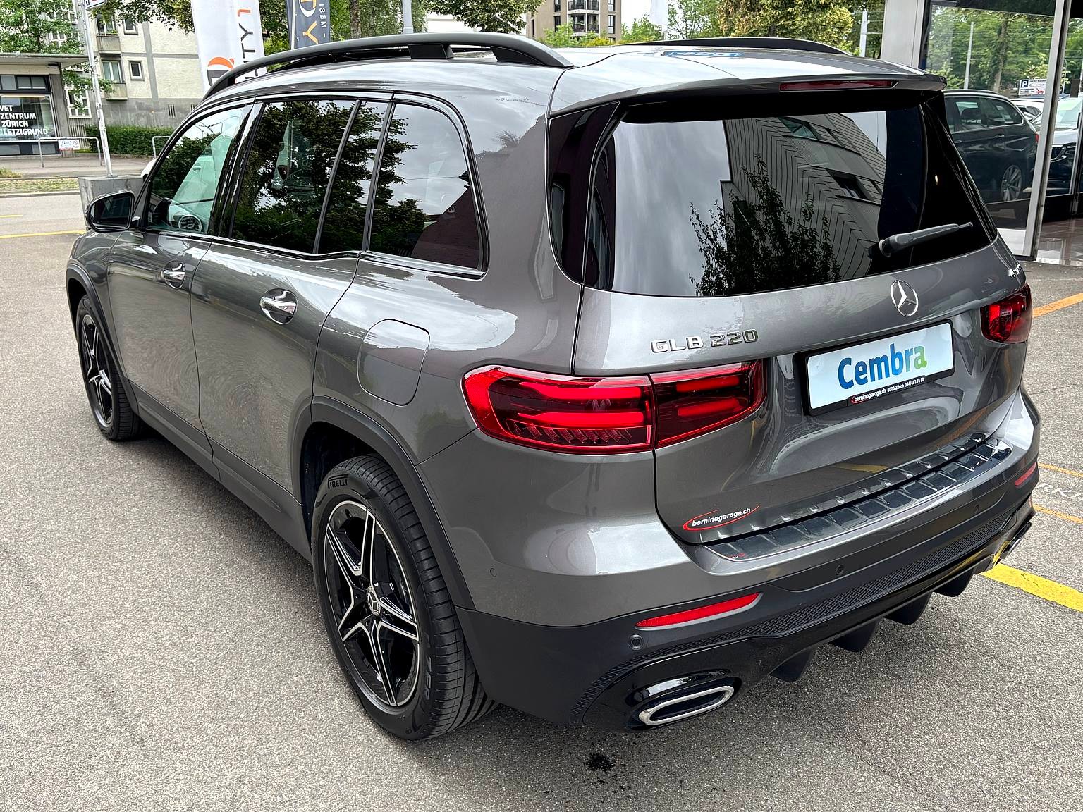 MERCEDES-BENZ GLB 220 AMG Line 4Matic 8G-Tronic-showroom-element-3
