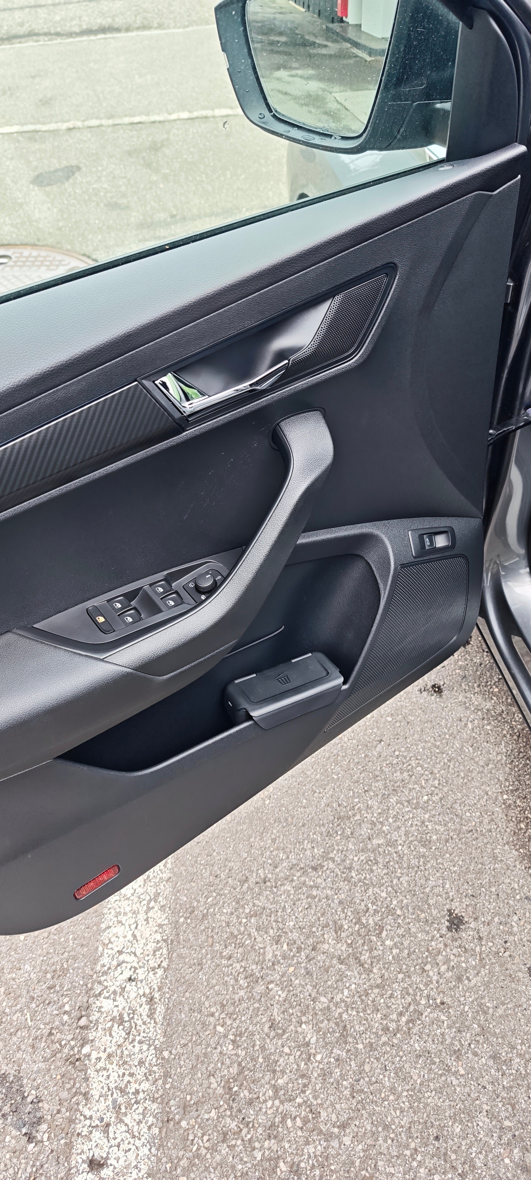 SKODA Karoq 2.0 TSI SportLine 4x4 DSG-image-7