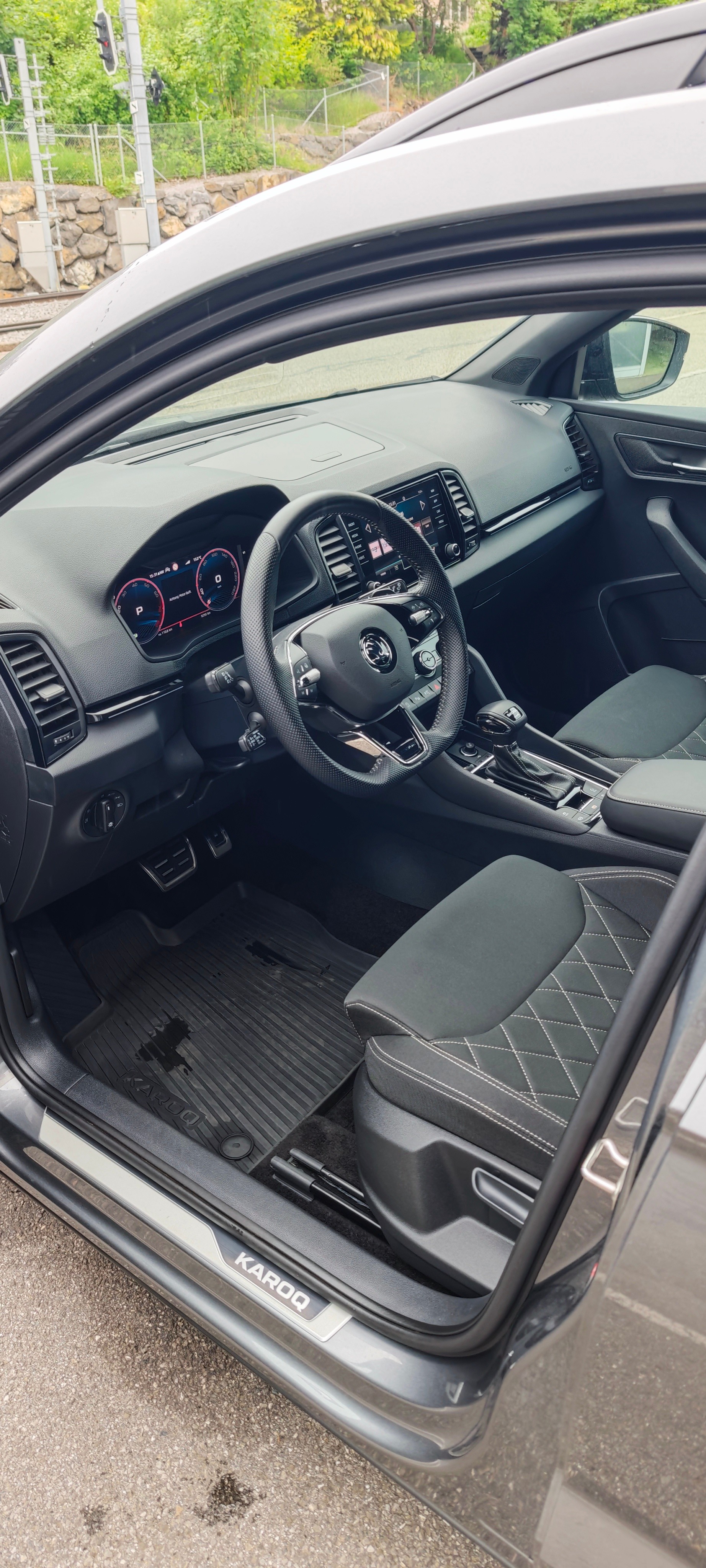 SKODA Karoq 2.0 TSI SportLine 4x4 DSG-image-5