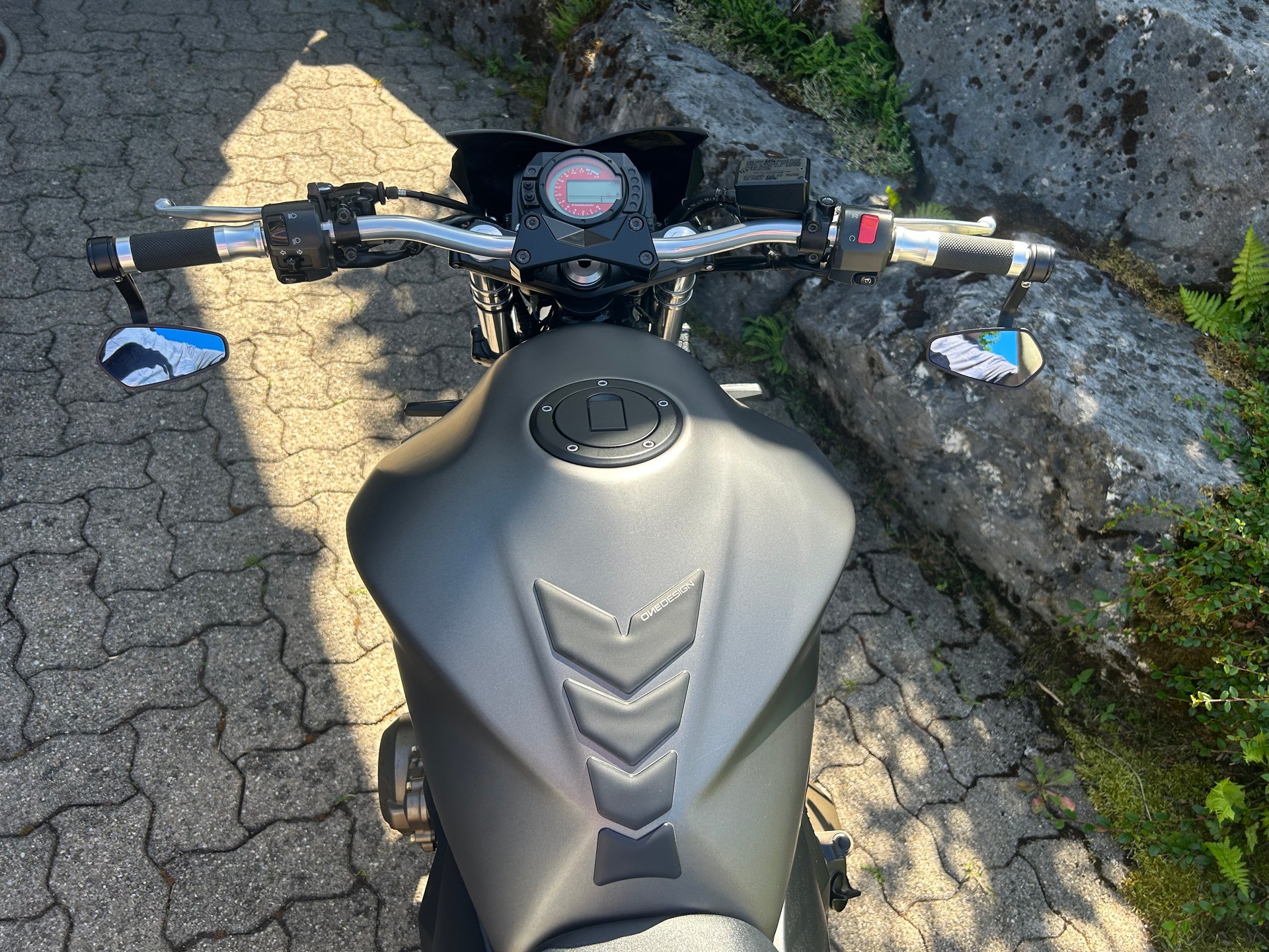 KAWASAKI Z 750-image-5