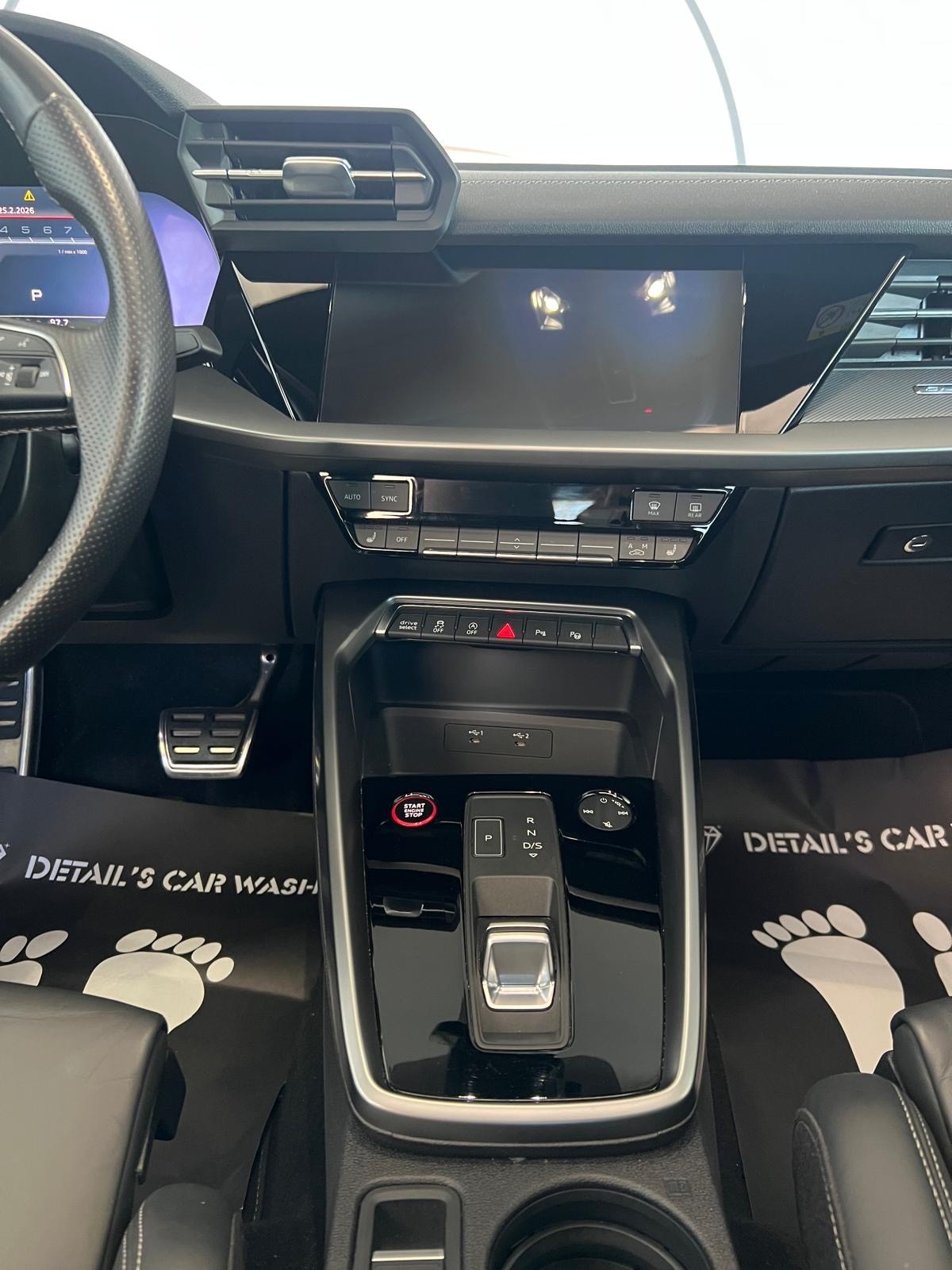 AUDI S3 Limousine 2.0 TFSI quattro S-tronic-image-25