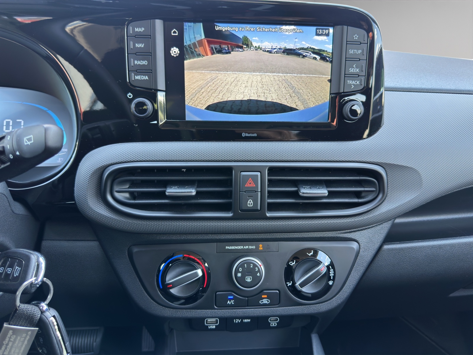 HYUNDAI i10 1.0 Origo *CH-Wagen*Automat*Rückfahrkamera*Tempomat*-image-11
