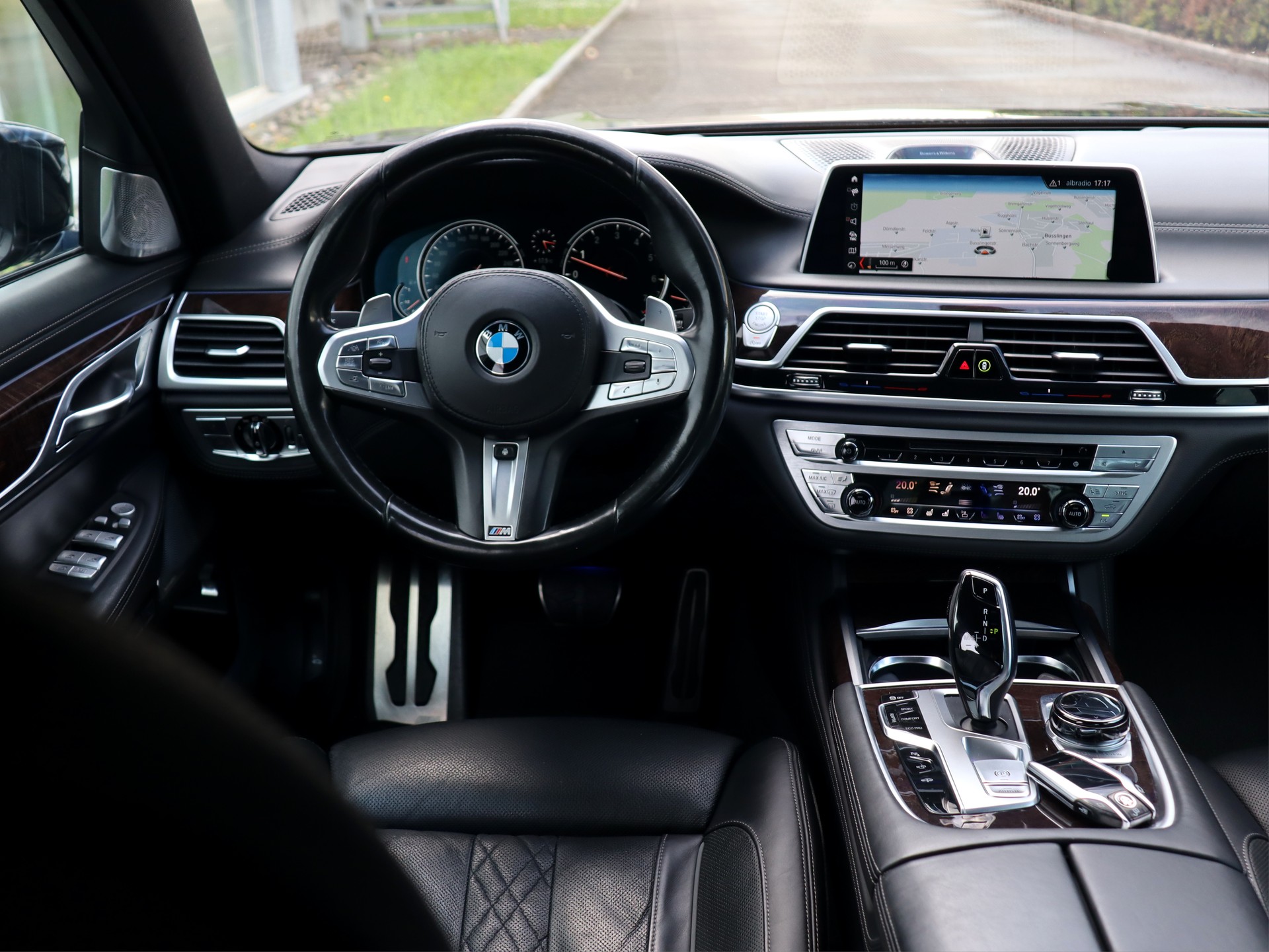 BMW 750i xDrive M Sportpaket Steptronic (CH)-image-6
