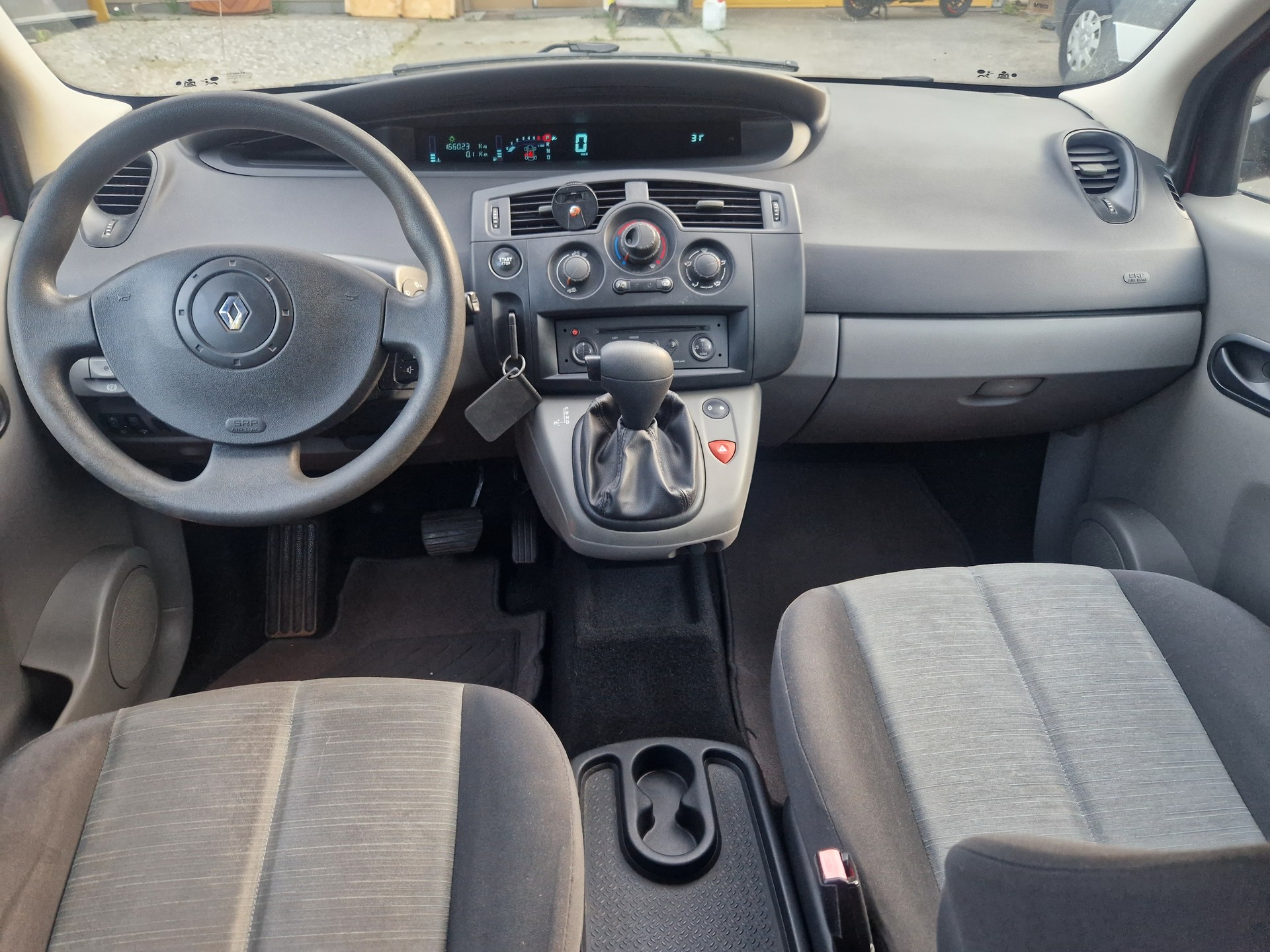 RENAULT Scenic 2-image-9