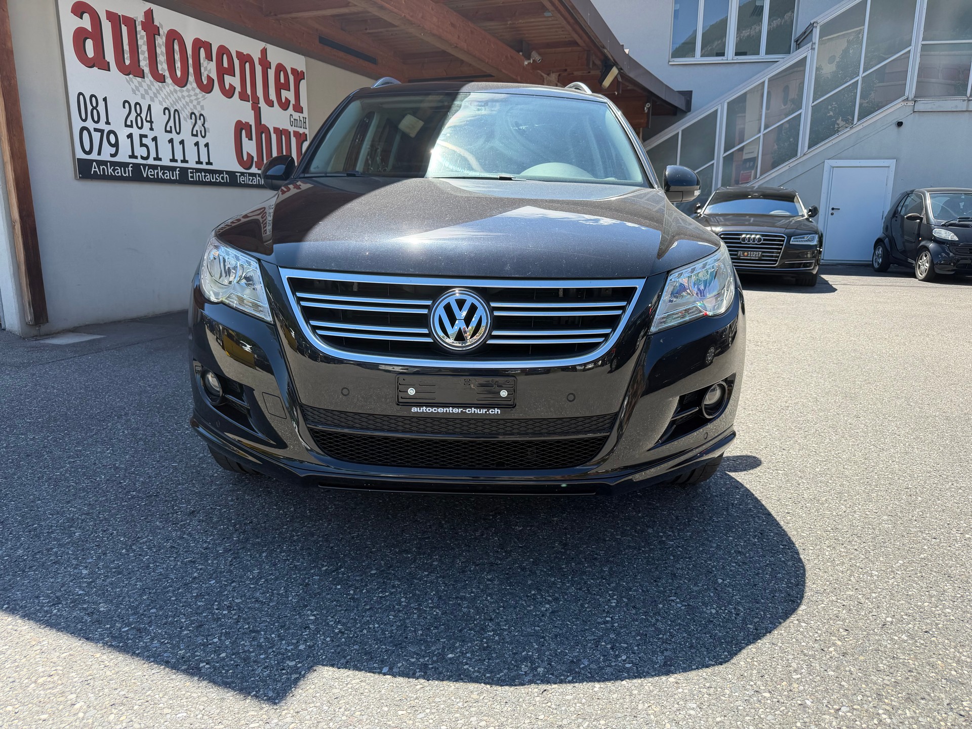 VW Tiguan 2.0 TSI Trend&Fun Tiptronic-showroom-element-1