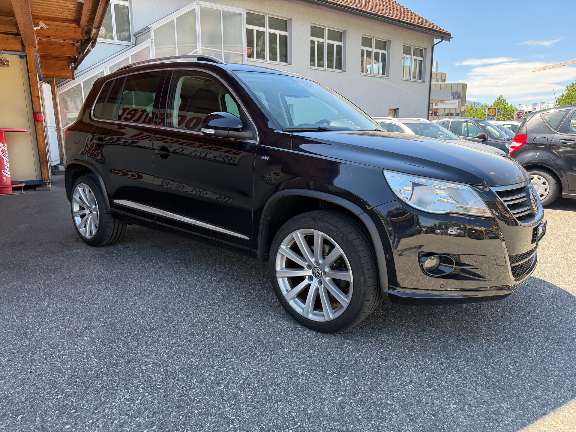 VW Tiguan 2.0 TSI Trend&Fun Tiptronic-showroom-element-2