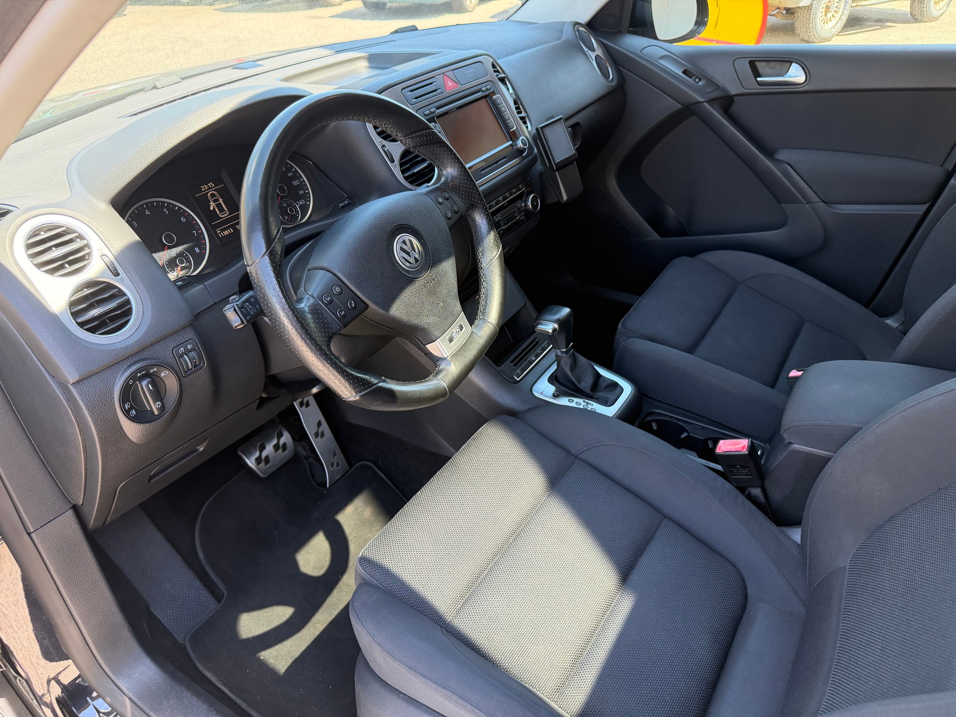VW Tiguan 2.0 TSI Trend&Fun Tiptronic-image-8