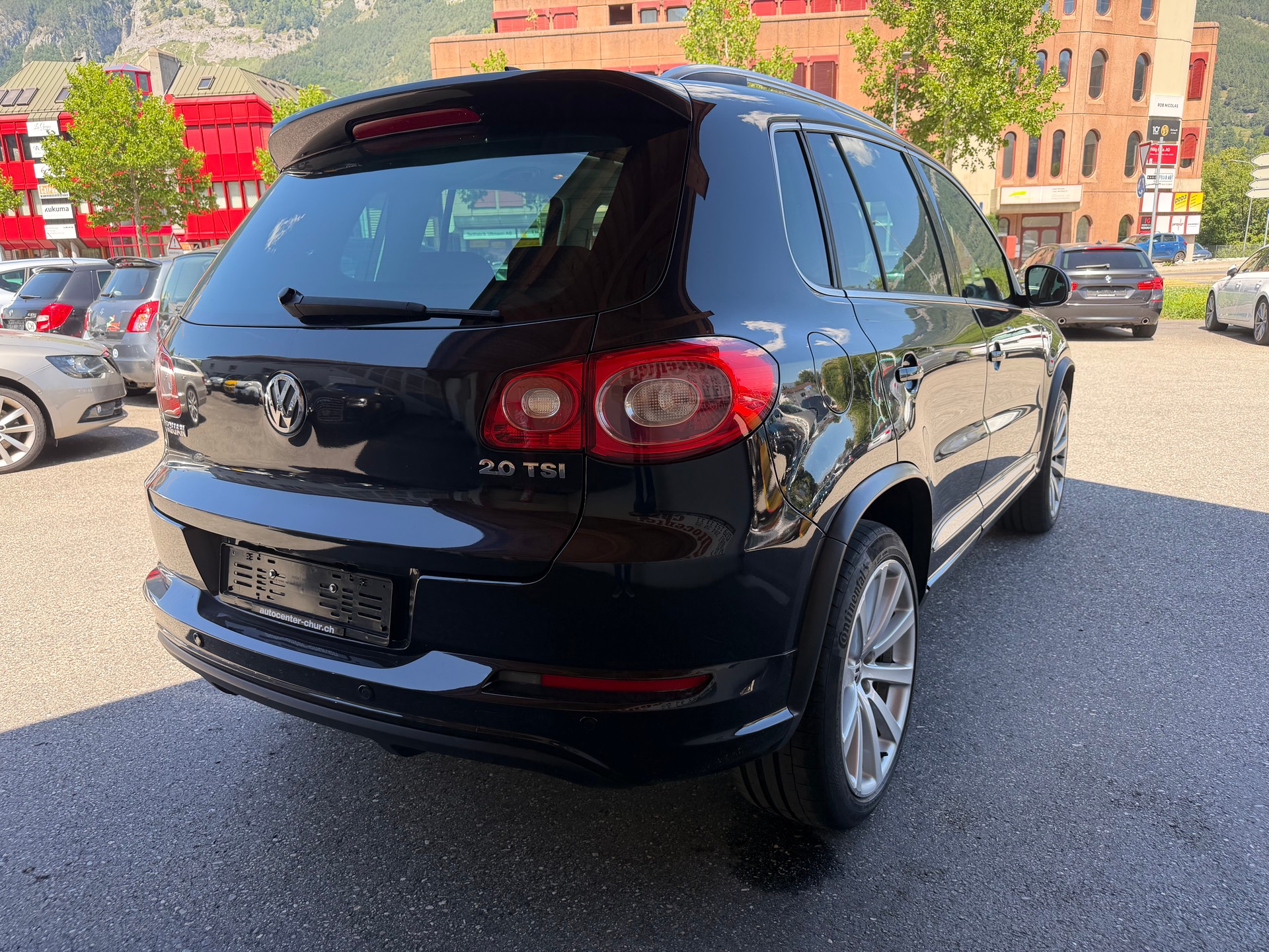 VW Tiguan 2.0 TSI Trend&Fun Tiptronic-image-7
