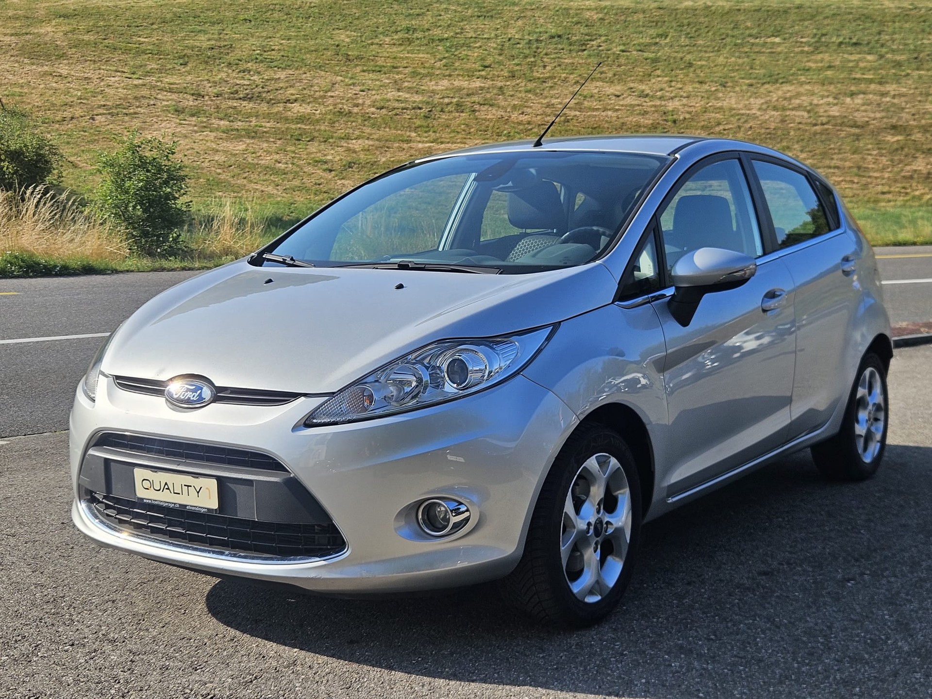 FORD Fiesta 1.4 16V Titanium Automatic