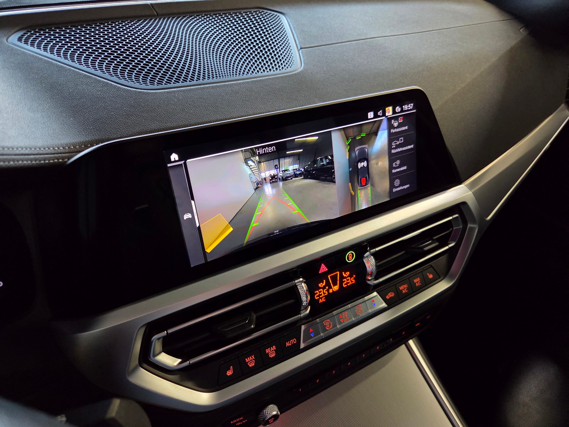 BMW M340i xDrive-image-5