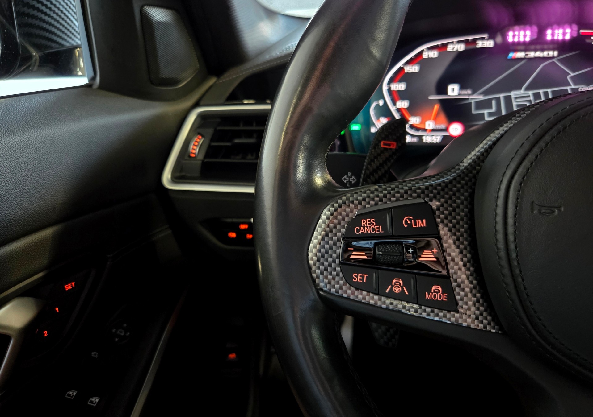 BMW M340i xDrive-image-7
