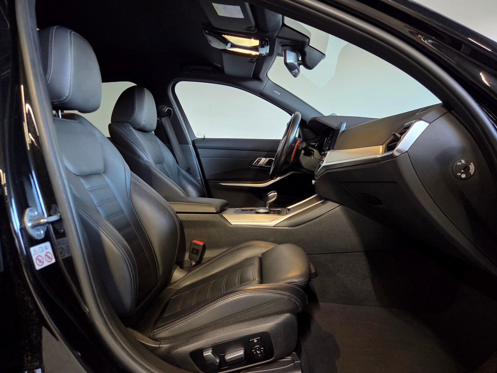 BMW M340i xDrive-image-17