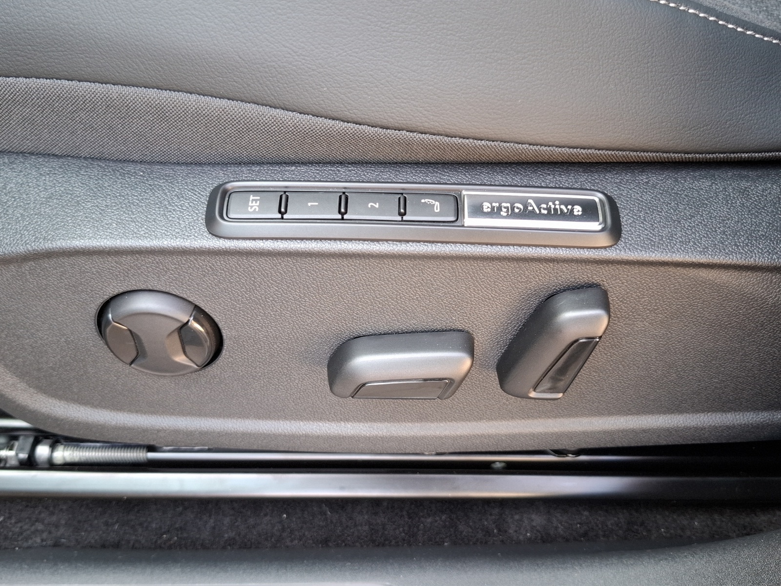 VW ID.3 Neo 58 kWh 190 PS Style-image-14