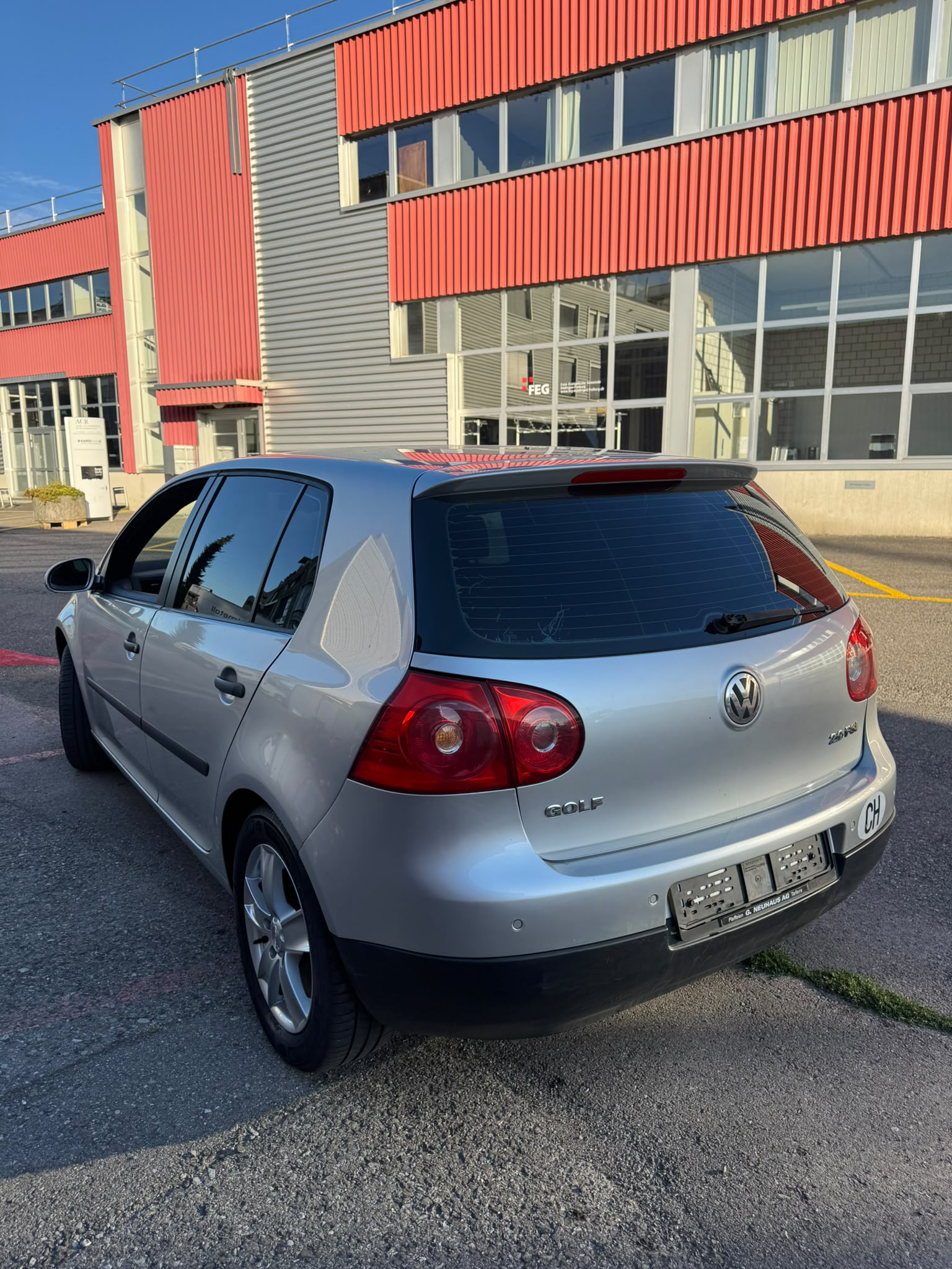 VW Golf 2.0 FSI Sportline-image-7