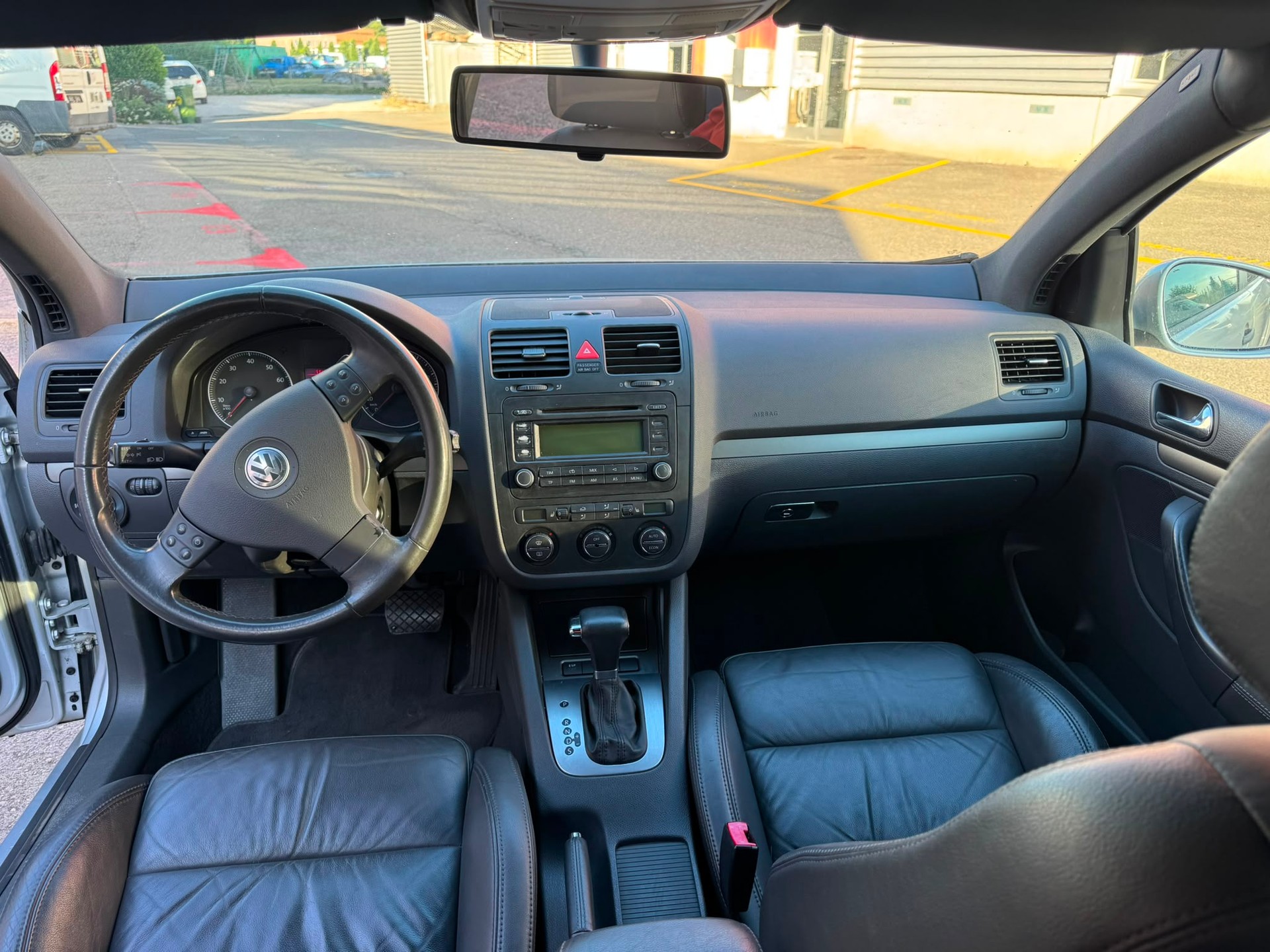 VW Golf 2.0 FSI Sportline-image-13